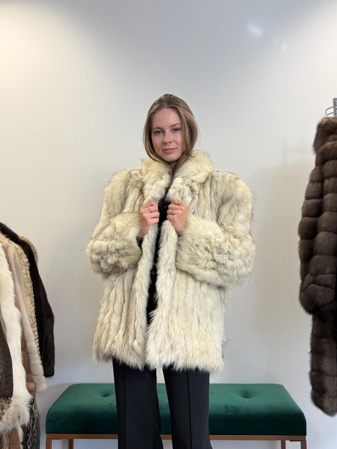 White Fox Fur Jacket, Medium Size, Saga Fox Jacket, Real Fox Fur Coat, Fox Fur Coat, Vintage Fur Coat, Women's Fur Jacket, Outlet Fur Coat