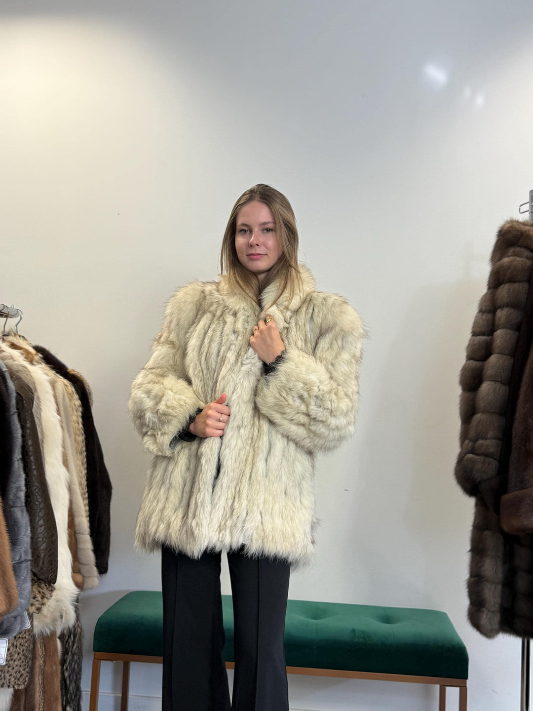 White Fox Fur Jacket, Medium Size, Saga Fox Jacket, Real Fox Fur Coat, Fox Fur Coat, Vintage Fur Coat, Women's Fur Jacket, Outlet Fur Coat