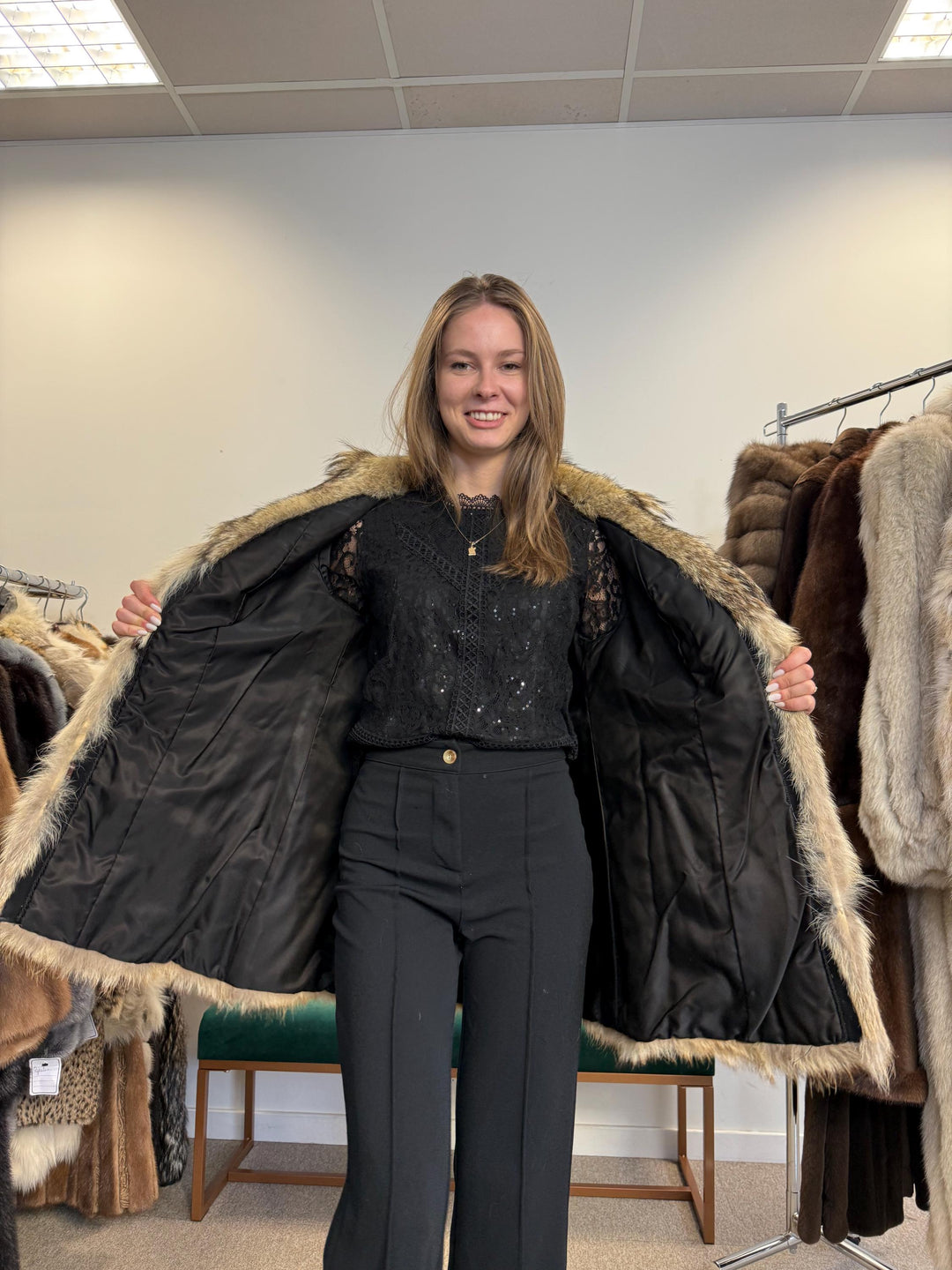 Coyote Fur Jacket, Medium Size, Real Fur Jacket, Women's Fur Jacket, Real Coyote Fur, Coyote Jacket, Vintage Fur Coat, Women's Vintage Coat