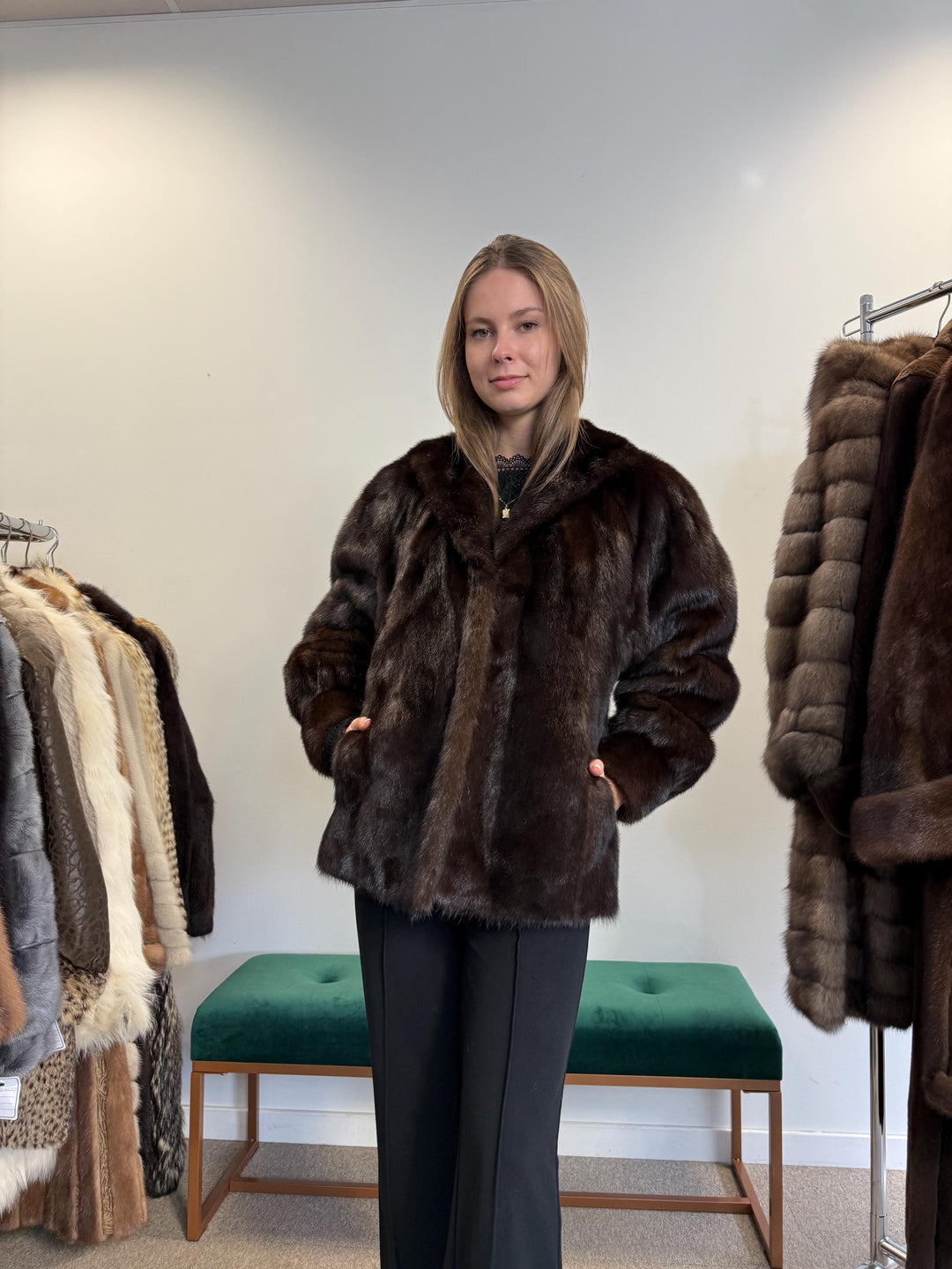 Short Mink Fur Jacket, Medium Size, Brown Mink Fur, Real Fur Jacket, Mink Jacket, Vintage Fur Jacket, Thick Mink Jacket, Women's Fur Jacket