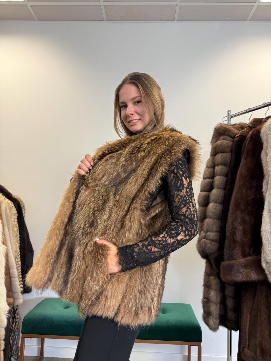 Raccoon Fur Vest, Large Size, Raccoon Vest Women, Real Fur Vest, Brown Raccoon Fur, Vintage Fur Vest, Short Fur Vest, Real Raccoon Fur Vest