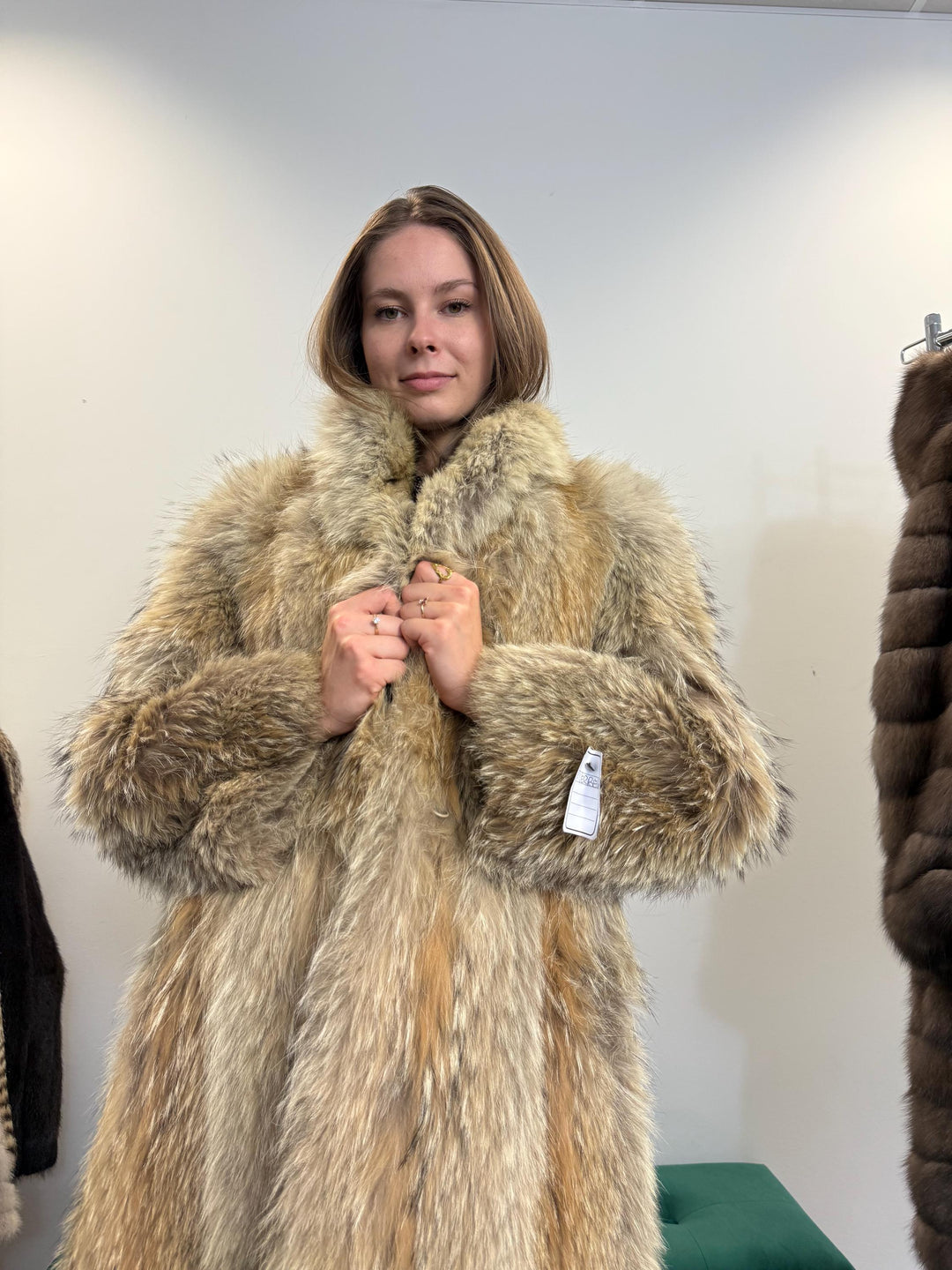 Long Coyote Fur Coat, Medium Size, Real Fur Coat, Fur Coat, Women's Fur Coat, Real Coyote Fur, Coyote Coat, Vintage Fur Coat, Long Fur Coat