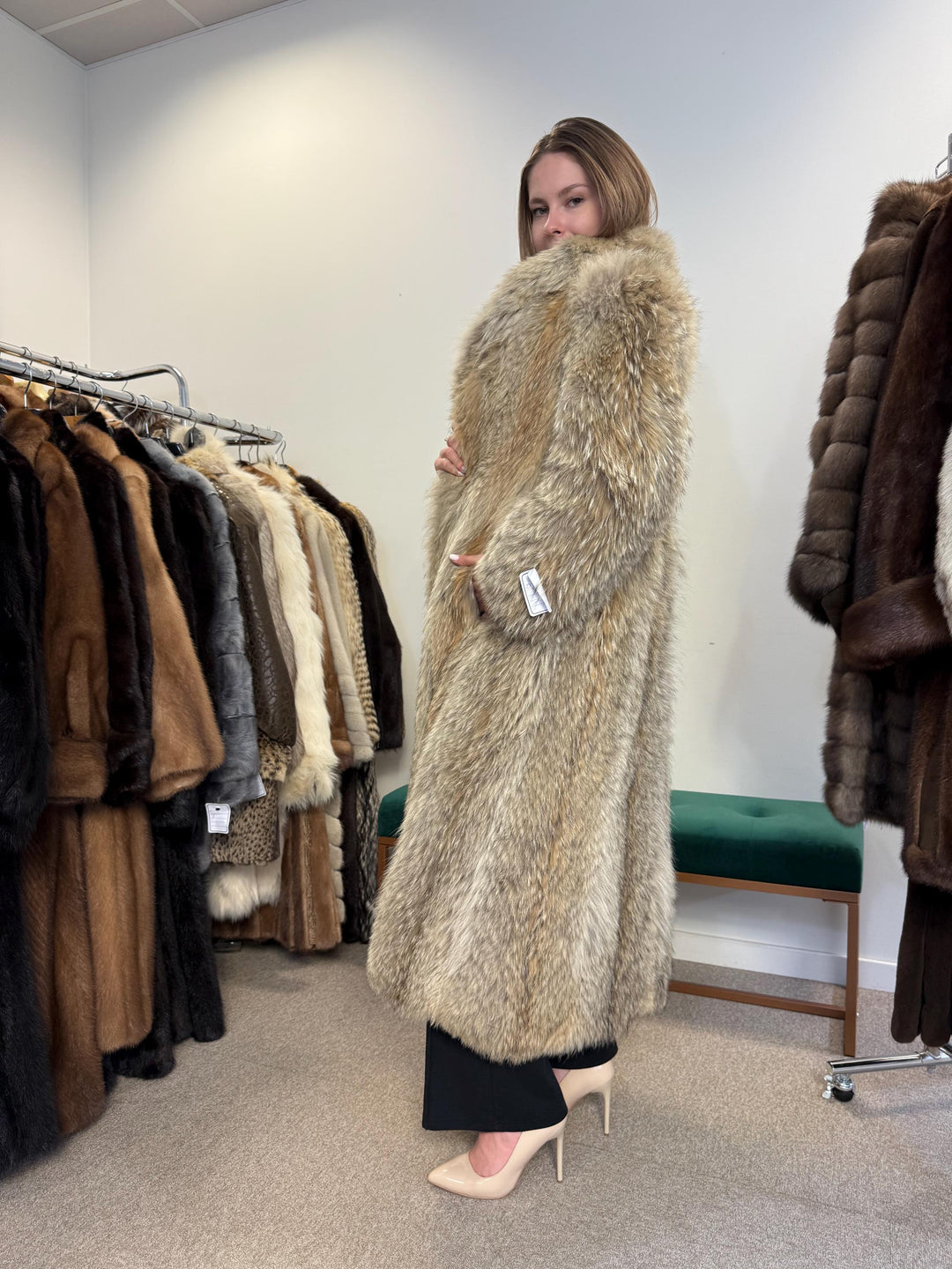 Long Coyote Fur Coat, Medium Size, Real Fur Coat, Fur Coat, Women's Fur Coat, Real Coyote Fur, Coyote Coat, Vintage Fur Coat, Long Fur Coat