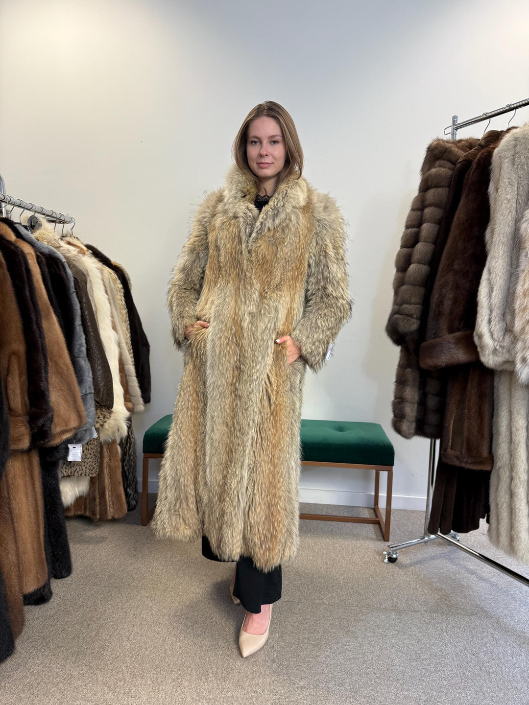 Long Coyote Fur Coat, Medium Size, Real Fur Coat, Fur Coat, Women's Fur Coat, Real Coyote Fur, Coyote Coat, Vintage Fur Coat, Long Fur Coat