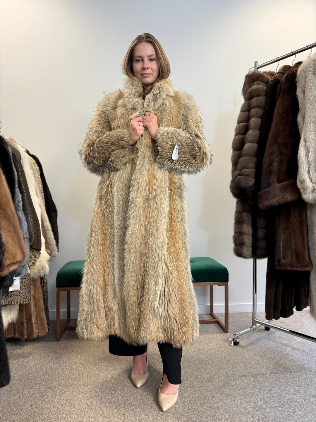 Long Coyote Fur Coat, Medium Size, Real Fur Coat, Fur Coat, Women's Fur Coat, Real Coyote Fur, Coyote Coat, Vintage Fur Coat, Long Fur Coat