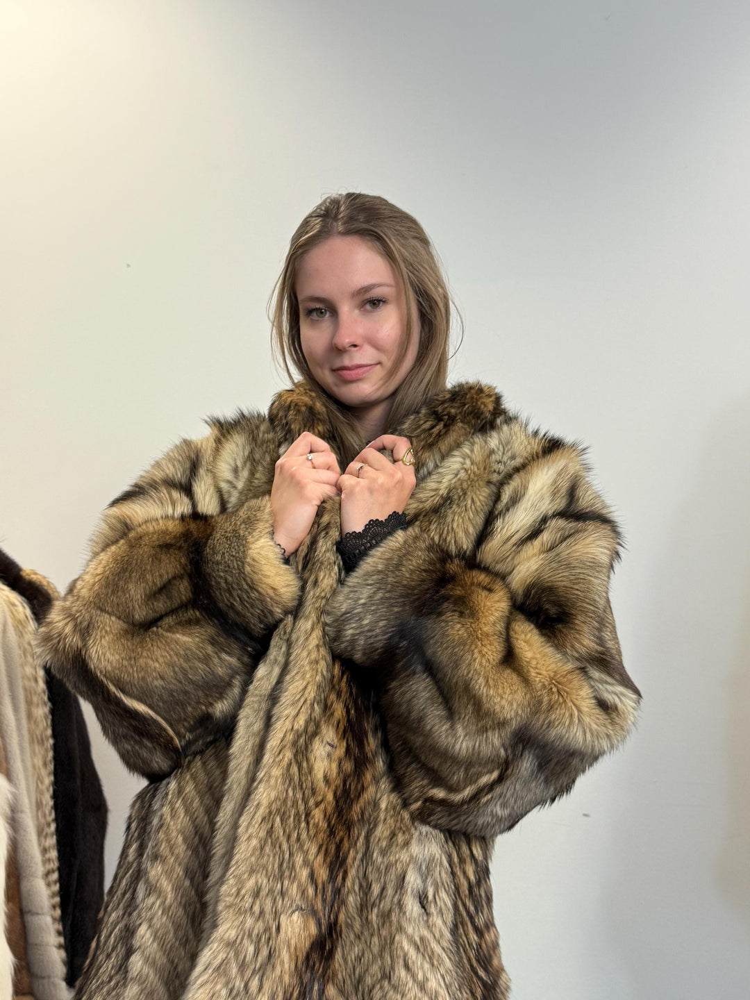 Coyote Fur Coat, Medium Size, Real Fur Coat, Fur Coat, Womens Fur Coat, Real Coyote Fur, Coyote Coat, Vintage Fur Coat, Women's Vintage Coat