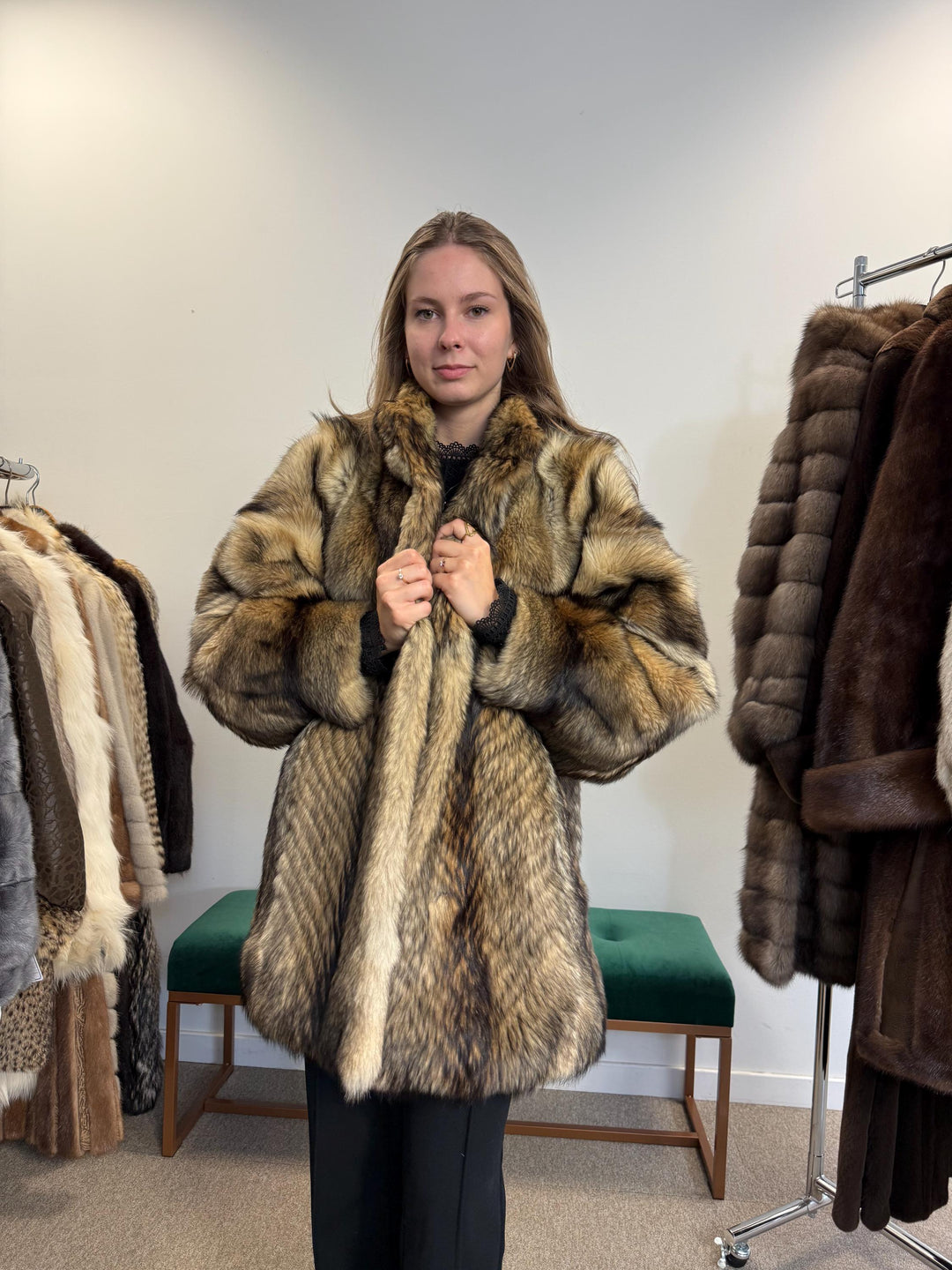 Coyote Fur Coat, Medium Size, Real Fur Coat, Fur Coat, Womens Fur Coat, Real Coyote Fur, Coyote Coat, Vintage Fur Coat, Women's Vintage Coat