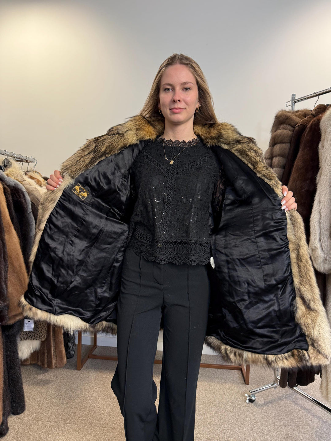 Coyote Fur Coat, Medium Size, Real Fur Coat, Fur Coat, Womens Fur Coat, Real Coyote Fur, Coyote Coat, Vintage Fur Coat, Women's Vintage Coat