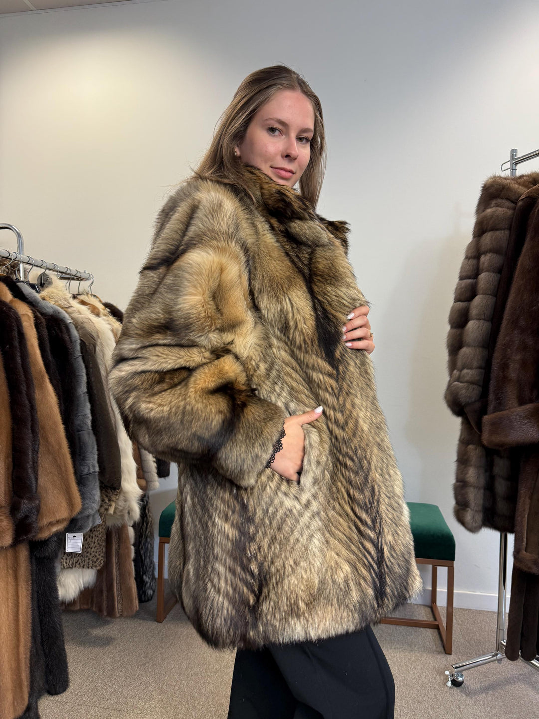 Coyote Fur Coat, Medium Size, Real Fur Coat, Fur Coat, Womens Fur Coat, Real Coyote Fur, Coyote Coat, Vintage Fur Coat, Women's Vintage Coat