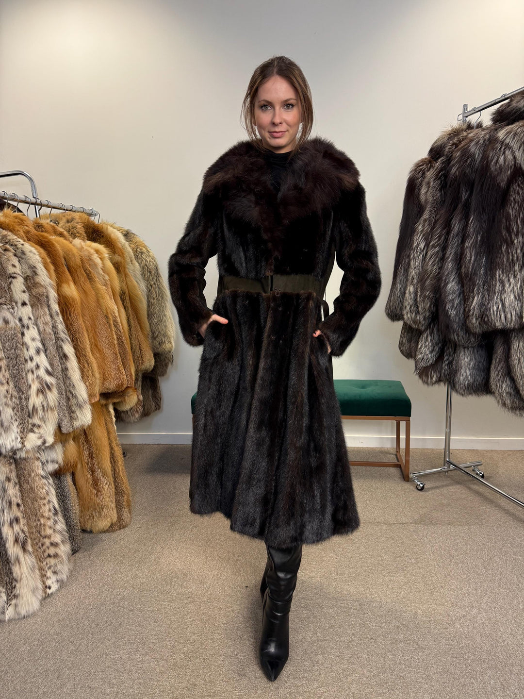 Mink Fur Coat with Fox Fur Collar, Medium Size, Mink Coat, Real Fur Coat, Fur Coats, Mink Fur Coat, Fox Fur Collar, Thick Mink Coat, Women's