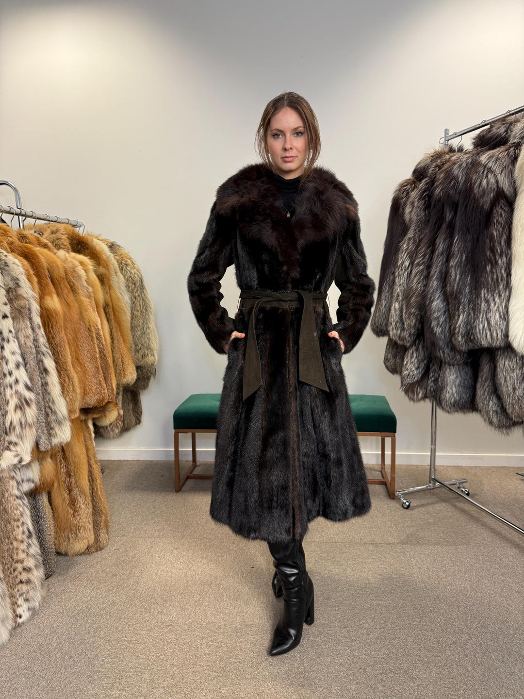 Mink Fur Coat with Fox Fur Collar, Medium Size, Mink Coat, Real Fur Coat, Fur Coats, Mink Fur Coat, Fox Fur Collar, Thick Mink Coat, Women's