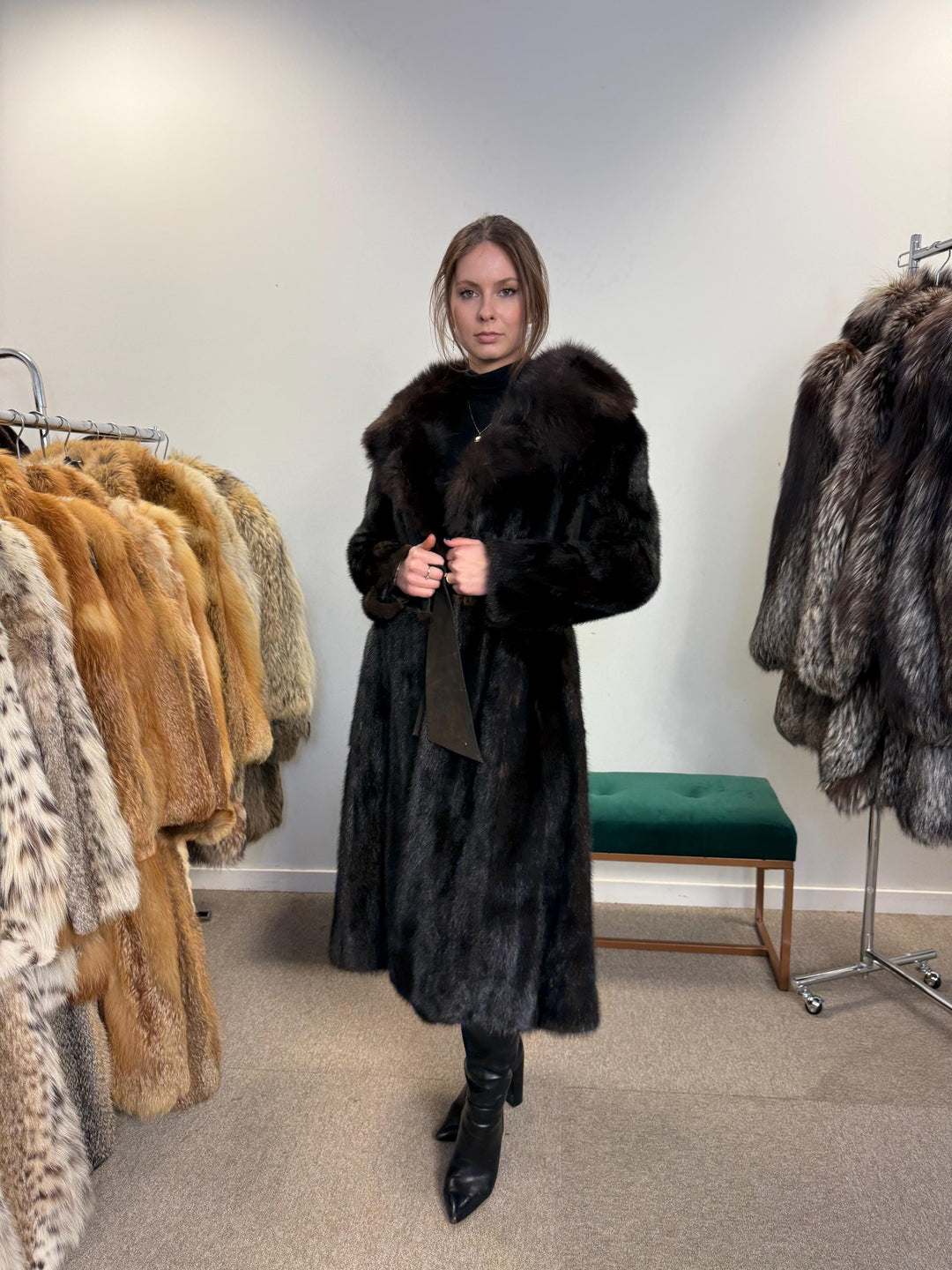 Mink Fur Coat with Fox Fur Collar, Medium Size, Mink Coat, Real Fur Coat, Fur Coats, Mink Fur Coat, Fox Fur Collar, Thick Mink Coat, Women's