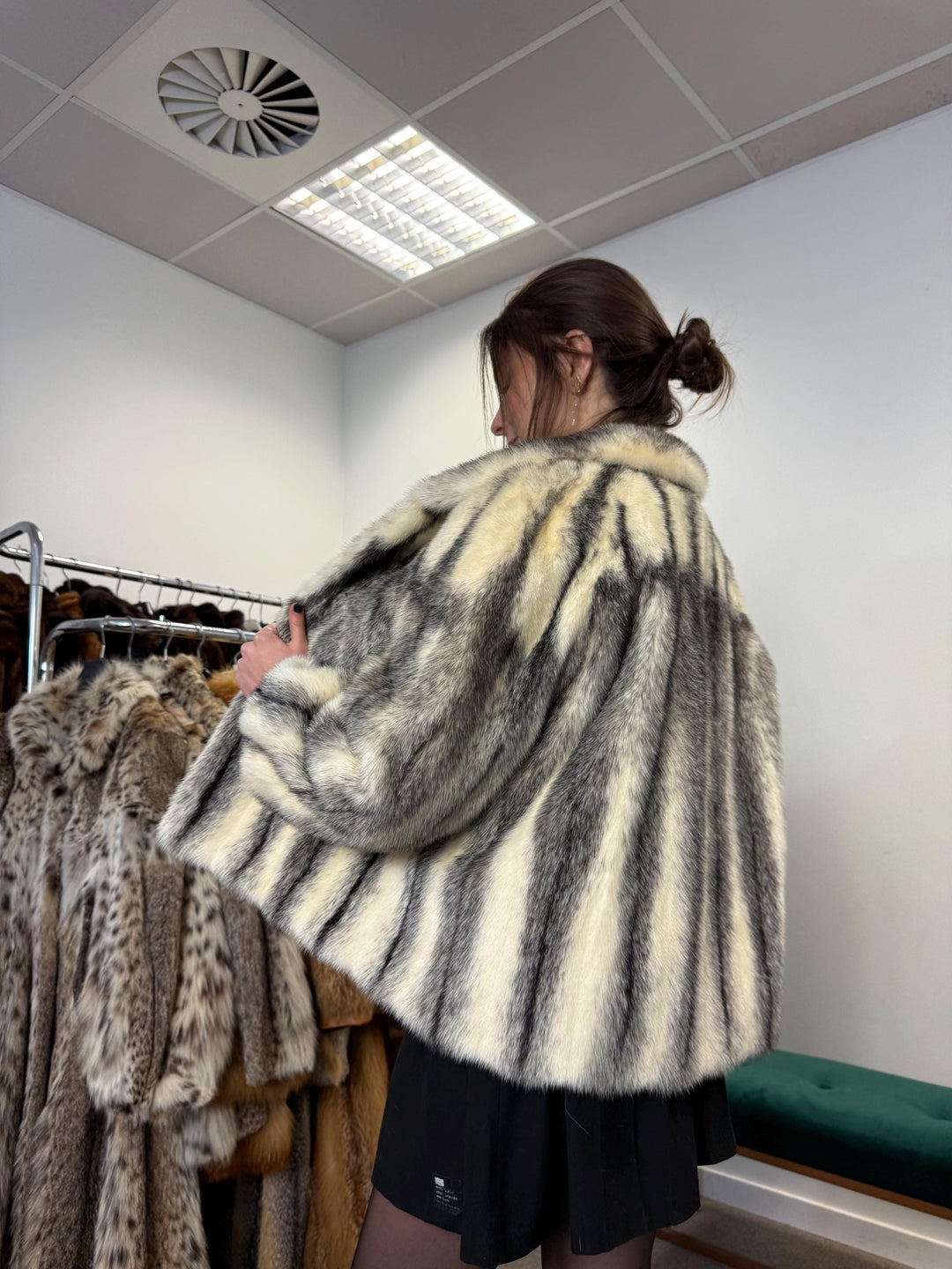 Cross Mink Jacket, Medium Size, Mink Fur Coat, White Mink Coat, Women's Fur Coat, Vintage Fur Coat, Real Fur Jacket, Cross Mink, Mink Jacket