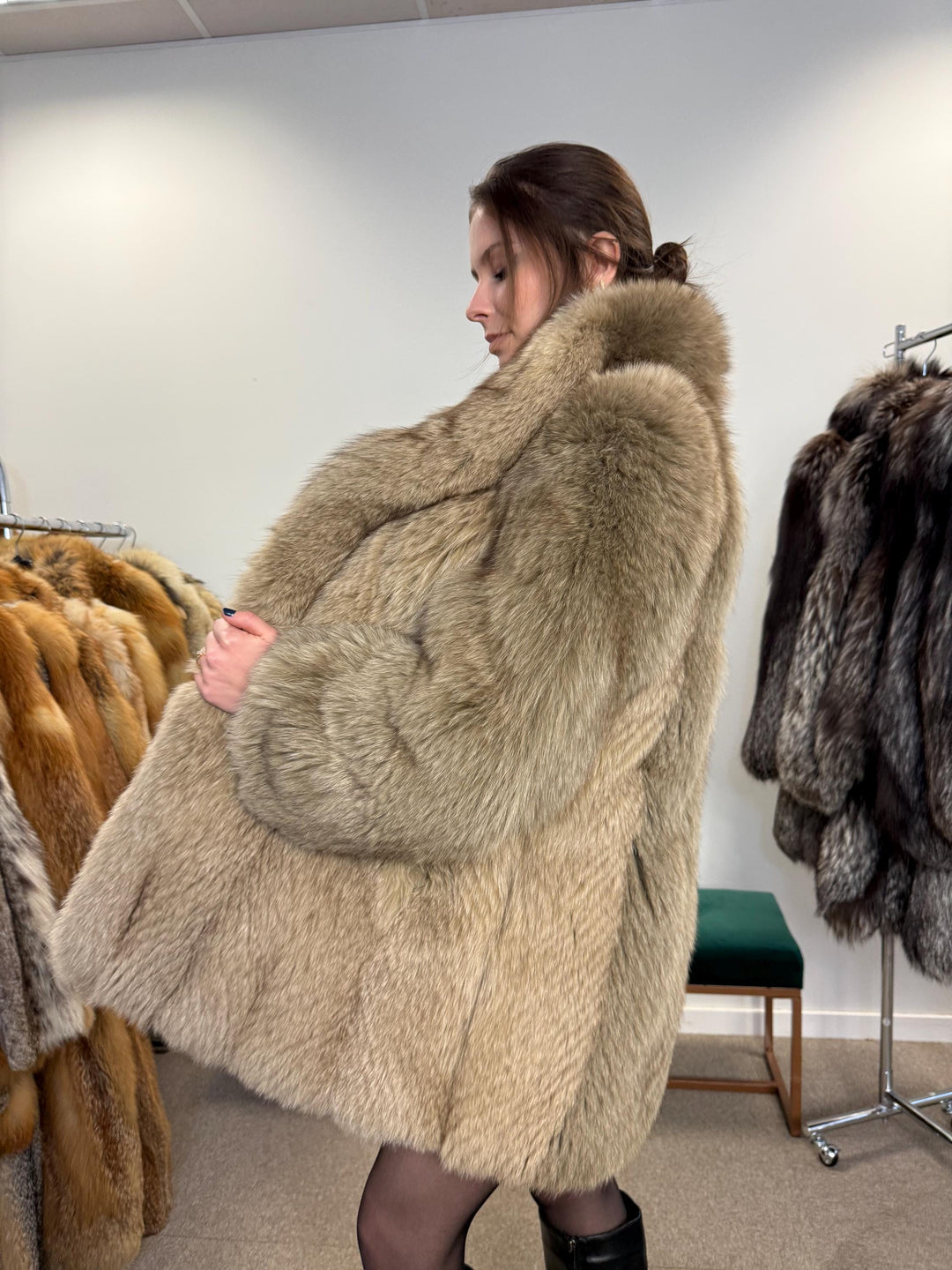 Fluffy Brown Fox Fur Coat, S/M Size, Women's Fur Coat, Real Fox Fur Coat, Vintage Fur Coat, Real Fur Jacket, Brown Fox Fur, Fluffy Fox Coat