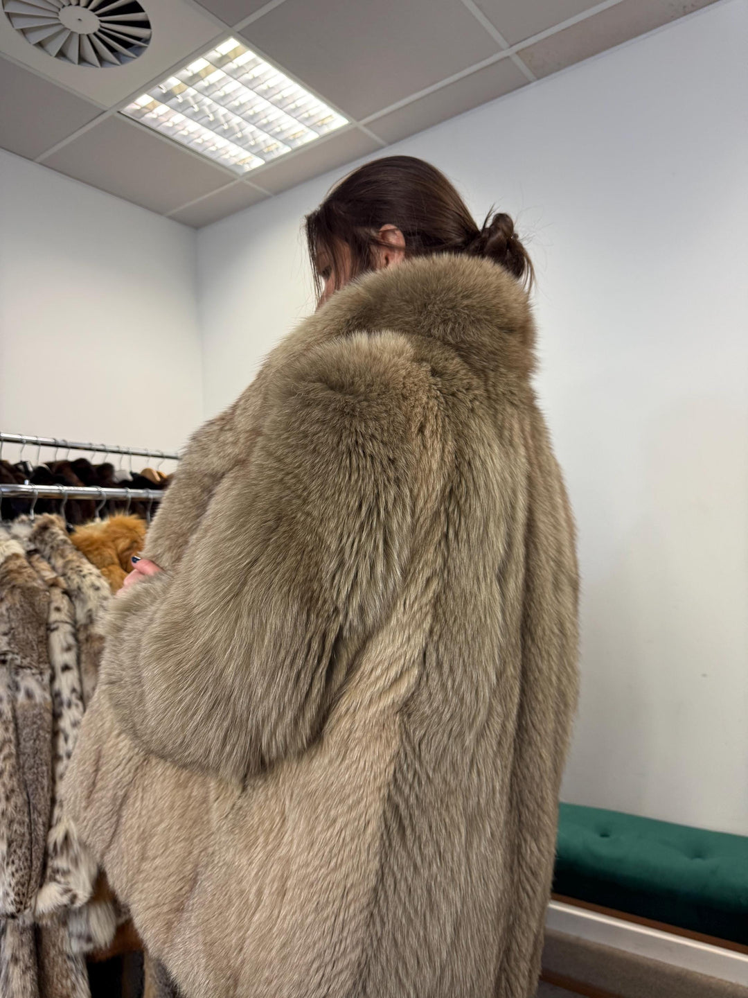 Fluffy Brown Fox Fur Coat, S/M Size, Women's Fur Coat, Real Fox Fur Coat, Vintage Fur Coat, Real Fur Jacket, Brown Fox Fur, Fluffy Fox Coat