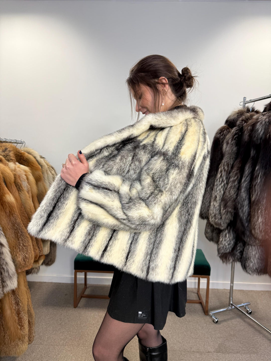 Cross Mink Jacket, Medium Size, Mink Fur Coat, White Mink Coat, Women's Fur Coat, Vintage Fur Coat, Real Fur Jacket, Cross Mink, Mink Jacket