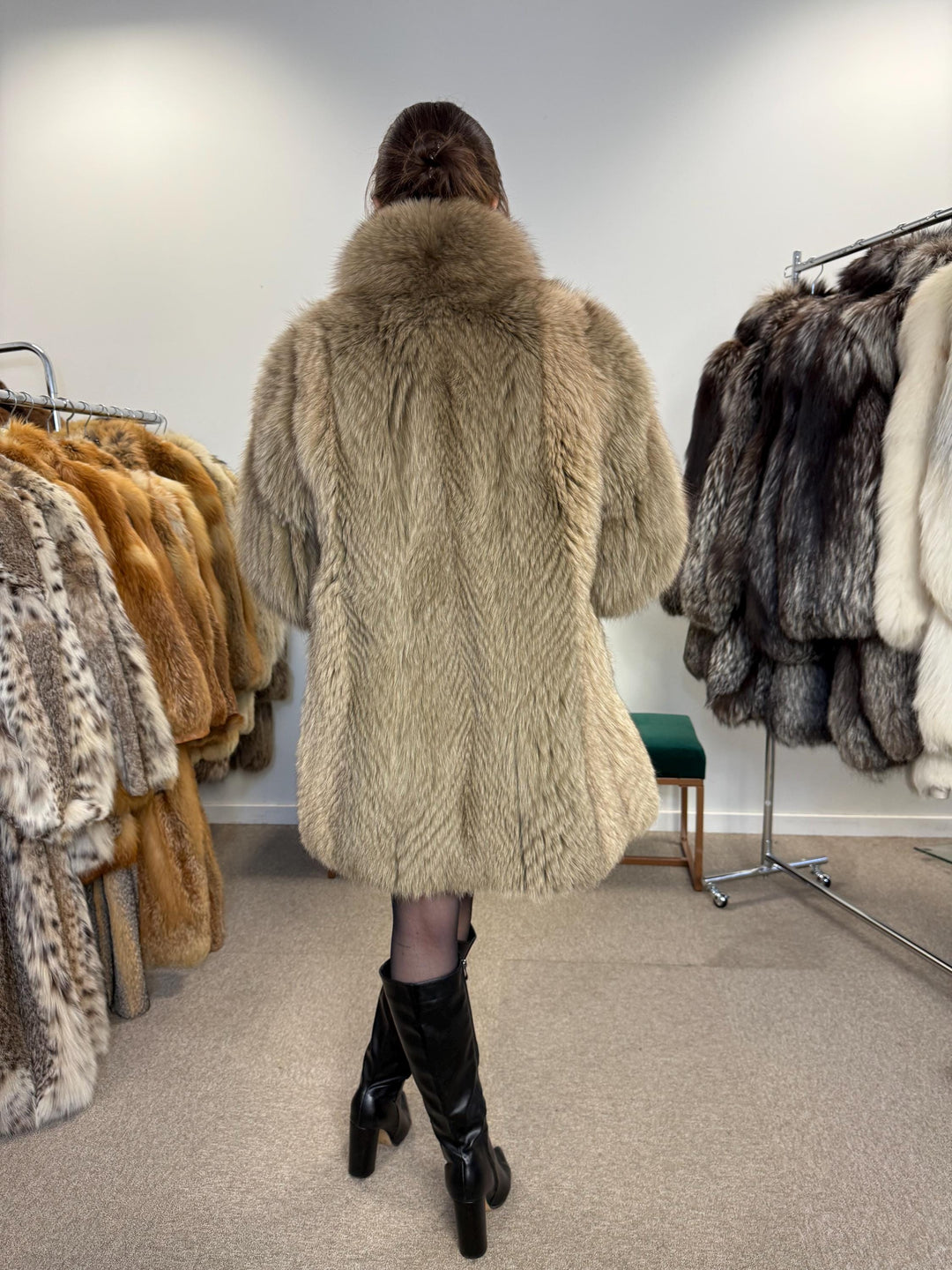 Fluffy Brown Fox Fur Coat, S/M Size, Women's Fur Coat, Real Fox Fur Coat, Vintage Fur Coat, Real Fur Jacket, Brown Fox Fur, Fluffy Fox Coat