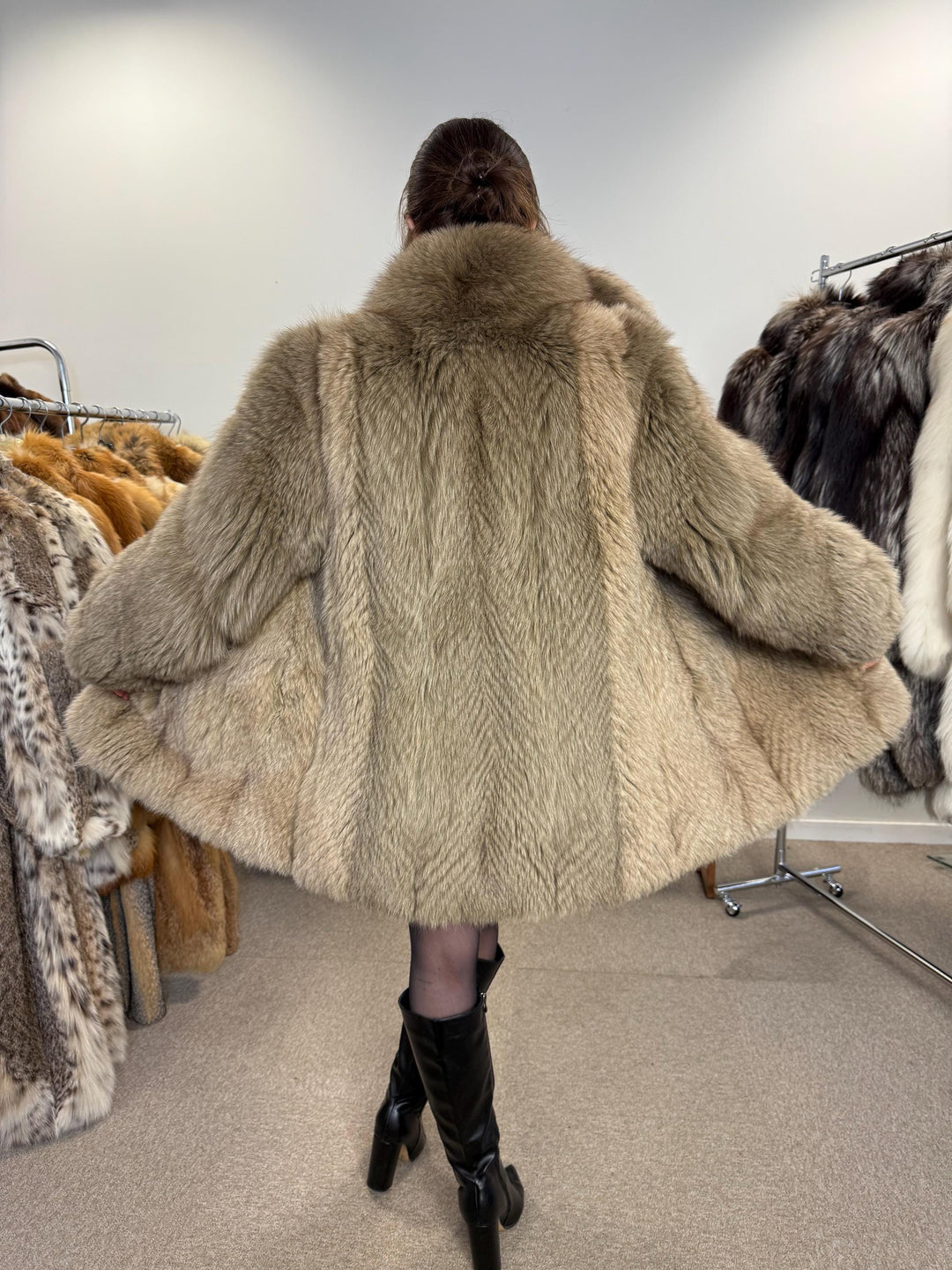 Fluffy Brown Fox Fur Coat, S/M Size, Women's Fur Coat, Real Fox Fur Coat, Vintage Fur Coat, Real Fur Jacket, Brown Fox Fur, Fluffy Fox Coat