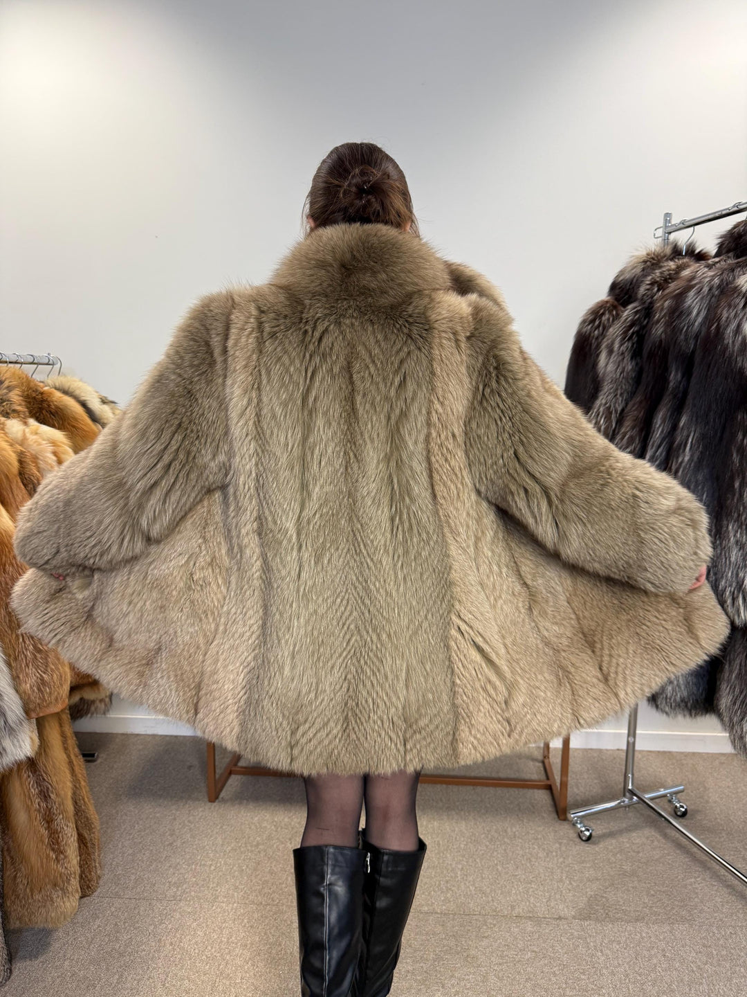 Fluffy Brown Fox Fur Coat, S/M Size, Women's Fur Coat, Real Fox Fur Coat, Vintage Fur Coat, Real Fur Jacket, Brown Fox Fur, Fluffy Fox Coat