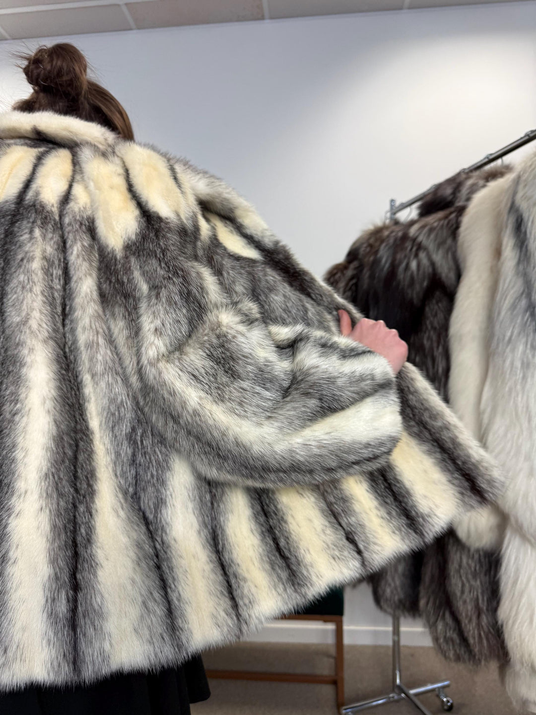 Cross Mink Jacket, Medium Size, Mink Fur Coat, White Mink Coat, Women's Fur Coat, Vintage Fur Coat, Real Fur Jacket, Cross Mink, Mink Jacket