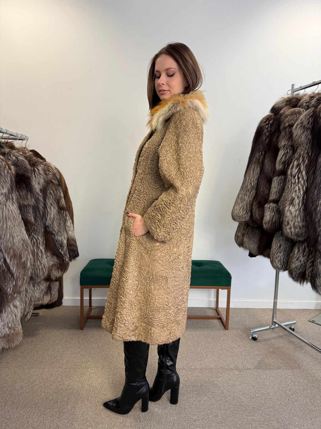 Beige Astrakhan Fur Coat, Small Size, Women's Fur Coat, Red Fox Fur Collar, Real Astrakhan Fur, Real Fur Coat, Vintage Fur Coat, Thick Fur
