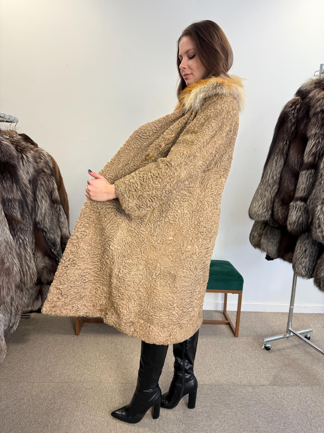 Beige Astrakhan Fur Coat, Small Size, Women's Fur Coat, Red Fox Fur Collar, Real Astrakhan Fur, Real Fur Coat, Vintage Fur Coat, Thick Fur