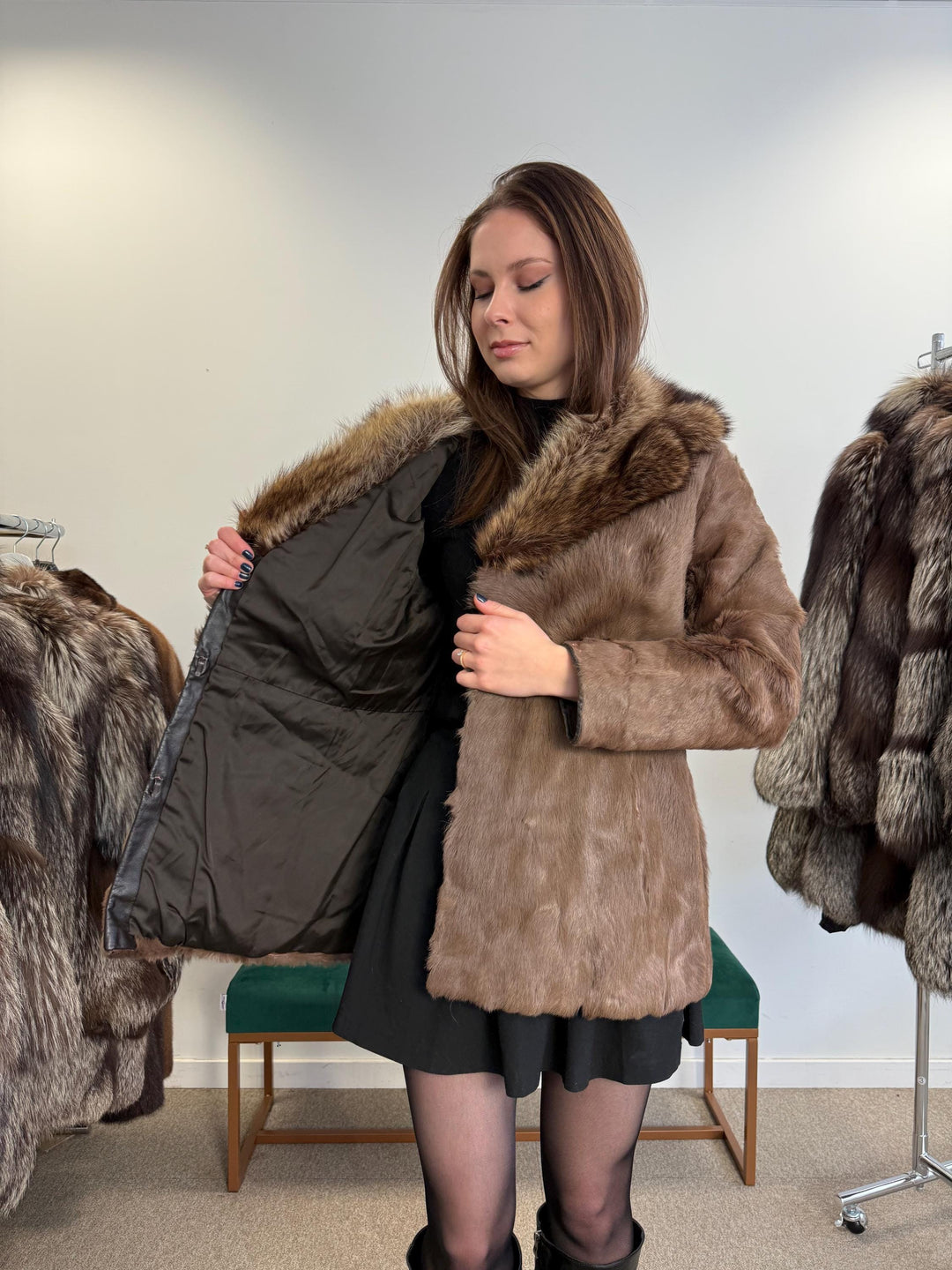 Sheepskin Fur Jacket, Medium Size, Raccoon Collar Jacket, Real Fur Coat, Vintage Fur Coat, Women's Fur Coat, Real Fur Jacket, Sheepskin Fur