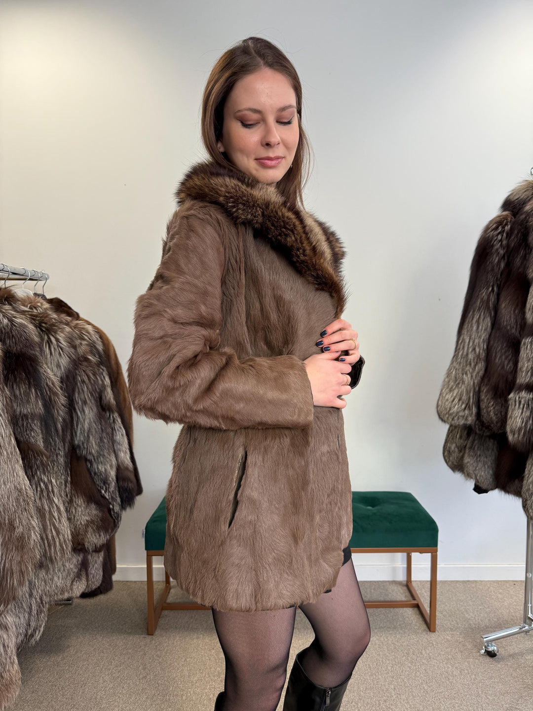 Sheepskin Fur Jacket, Medium Size, Raccoon Collar Jacket, Real Fur Coat, Vintage Fur Coat, Women's Fur Coat, Real Fur Jacket, Sheepskin Fur