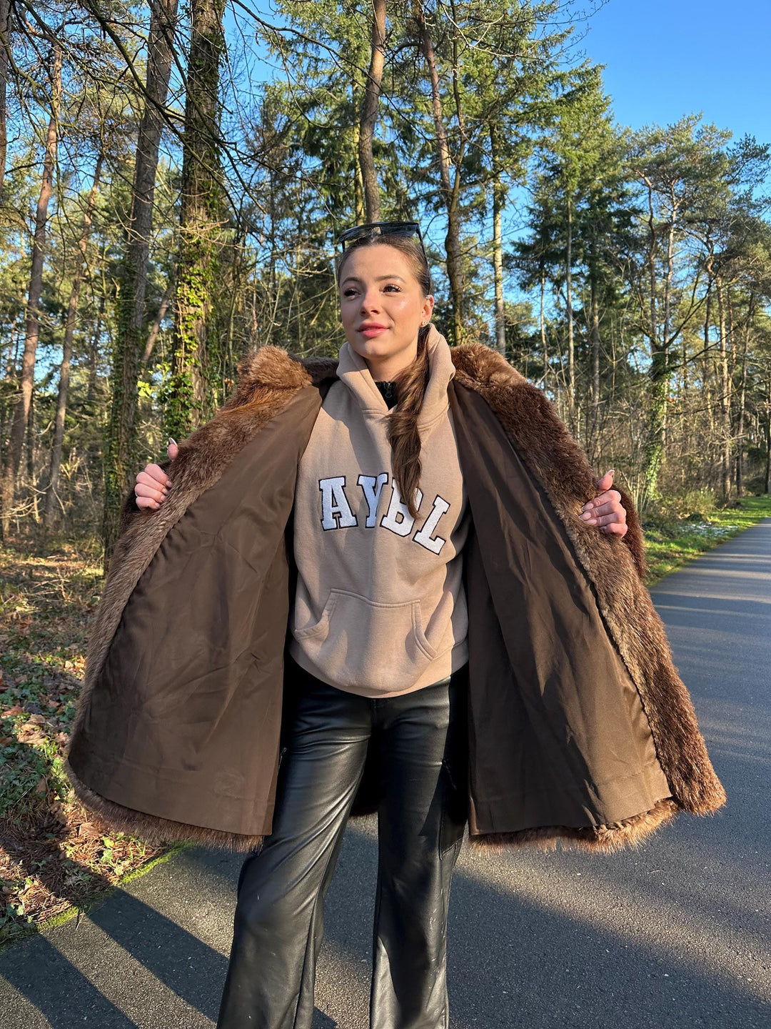 Beaver Fur Coat, XXL/3XL Size, Oversized Style, Light Brown Color, Thick and Luxurious Fur, Excellent Condition, Warm Women's Outerwear, Fur