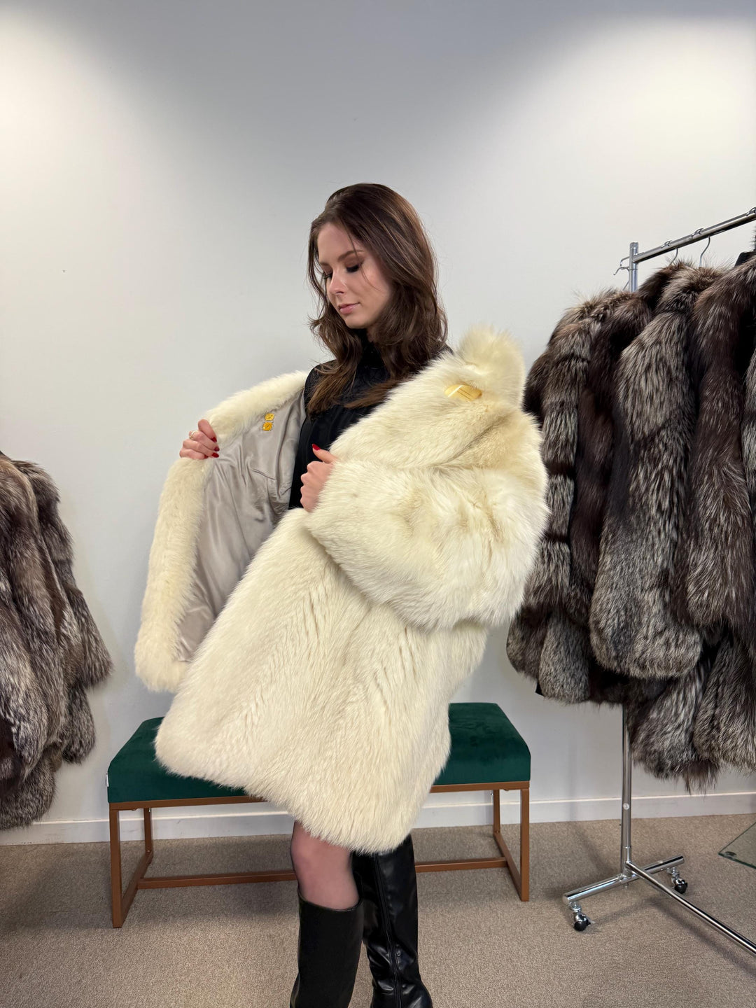 Fluffy White Polar Fox Coat, M/L Size, Real White Fox, Soft Fur Coat, Fox Fur Coat, Real Fox Fur, Real Fur Coat, Fluffy Fox Fur Coat, Fox