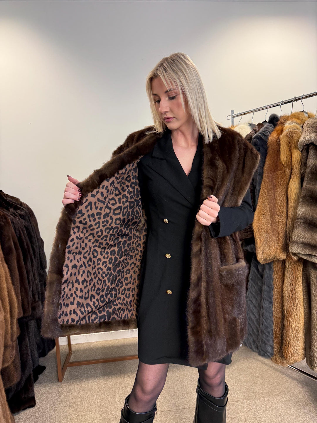 Dark Brown Mink Vest - XL Size, High Quality Fur, Luxurious Design, Perfect for Stylish and Elegant Fashion Statements, Vintage Fur Vest