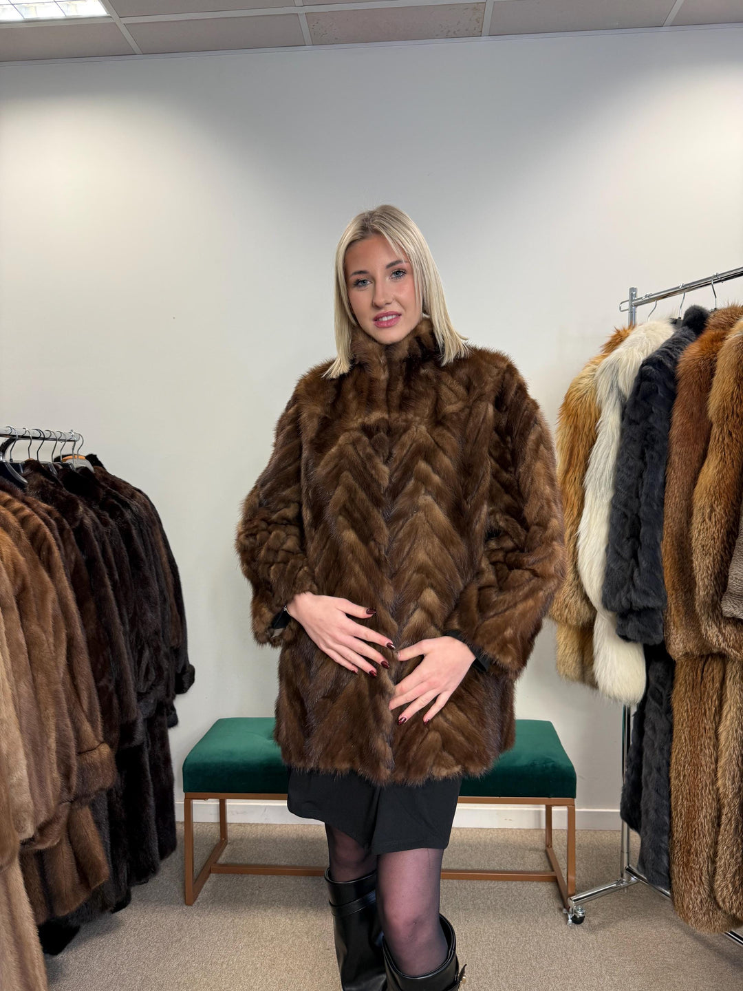 Vintage Mink Fur Jacket, Medium Size, Mink Jacket, Real Fur Jacket, Fur Coats, Mink Fur, Brown Mink, Cross Mink, Fur Jacket Mink, Brown Fur