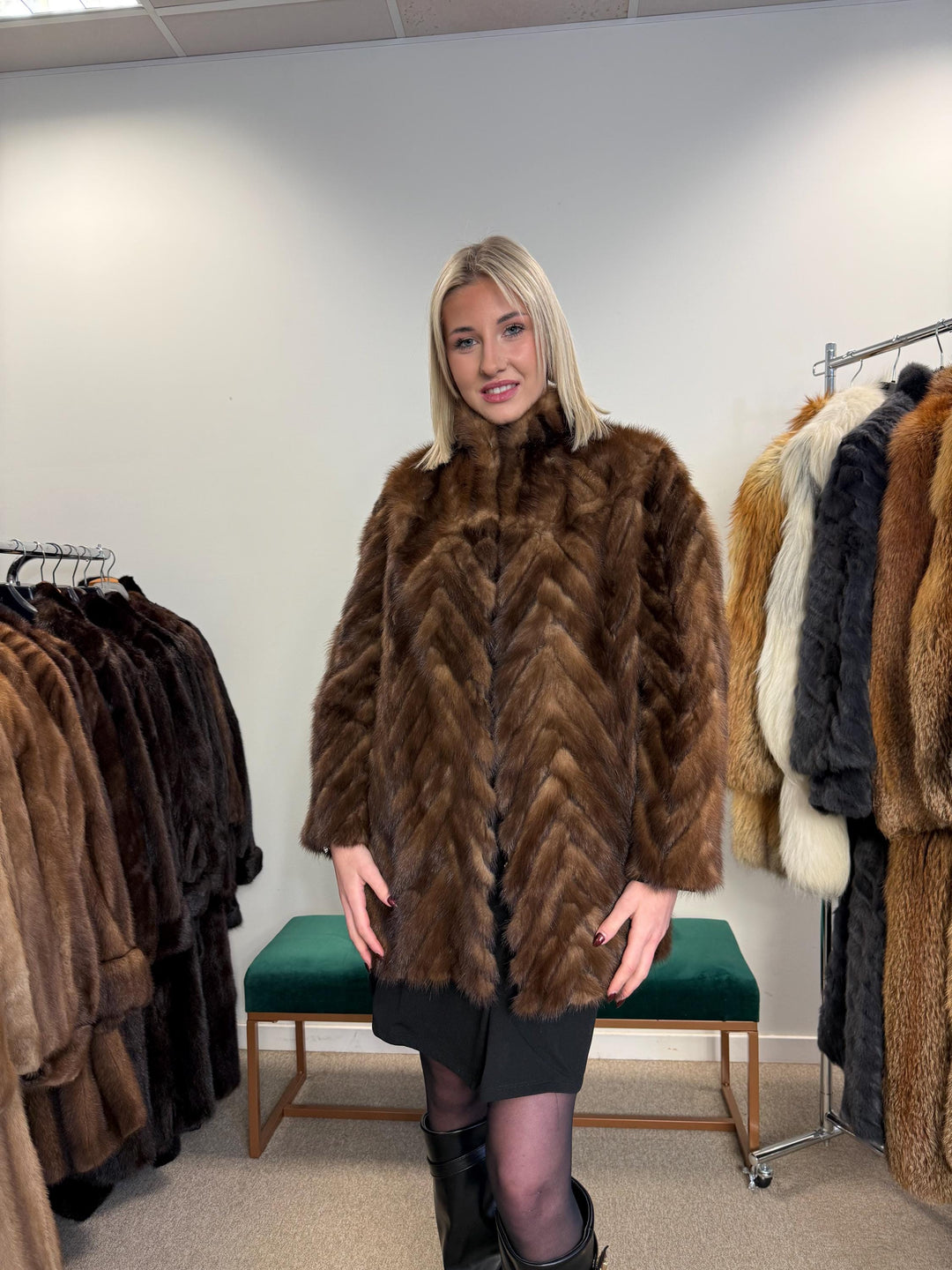Vintage Mink Fur Jacket, Medium Size, Mink Jacket, Real Fur Jacket, Fur Coats, Mink Fur, Brown Mink, Cross Mink, Fur Jacket Mink, Brown Fur