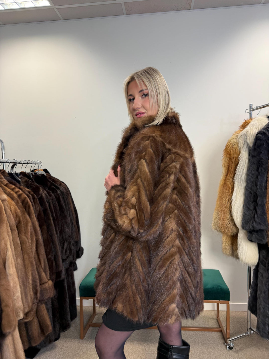 Vintage Mink Fur Jacket, Medium Size, Mink Jacket, Real Fur Jacket, Fur Coats, Mink Fur, Brown Mink, Cross Mink, Fur Jacket Mink, Brown Fur