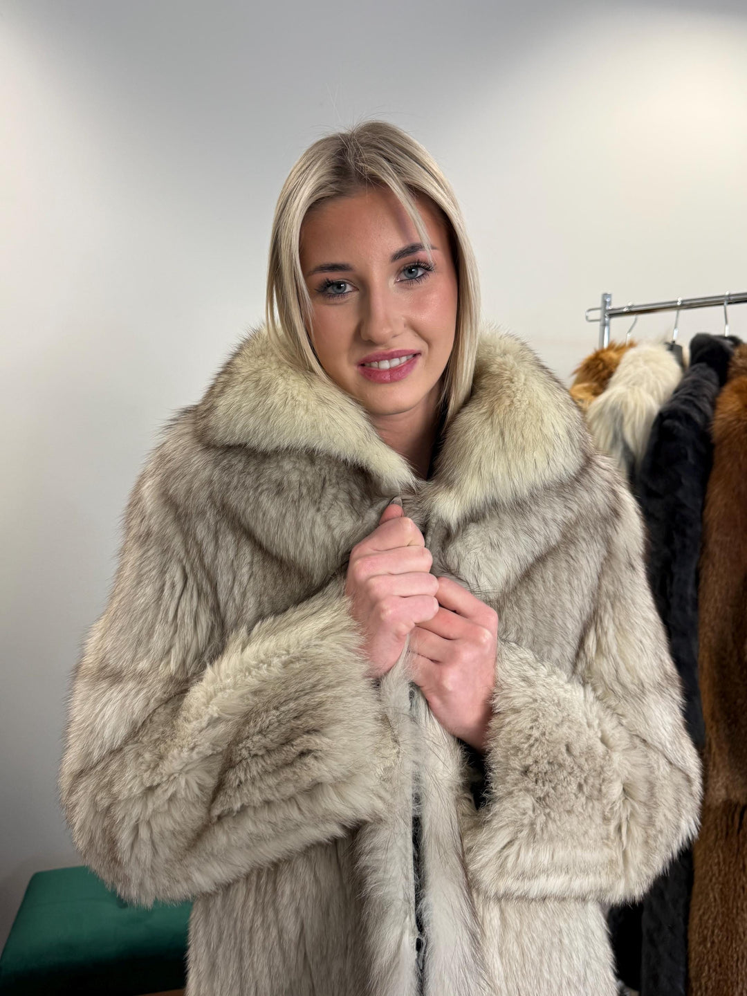 White Fox Fur Jacket, XS/S Size, Real White Fox Fur, Soft Fur Coat, Fox Fur Coat, Real Polar Fox Fur, Real Fur Coat, Cross Fox Coat, Fox Fur