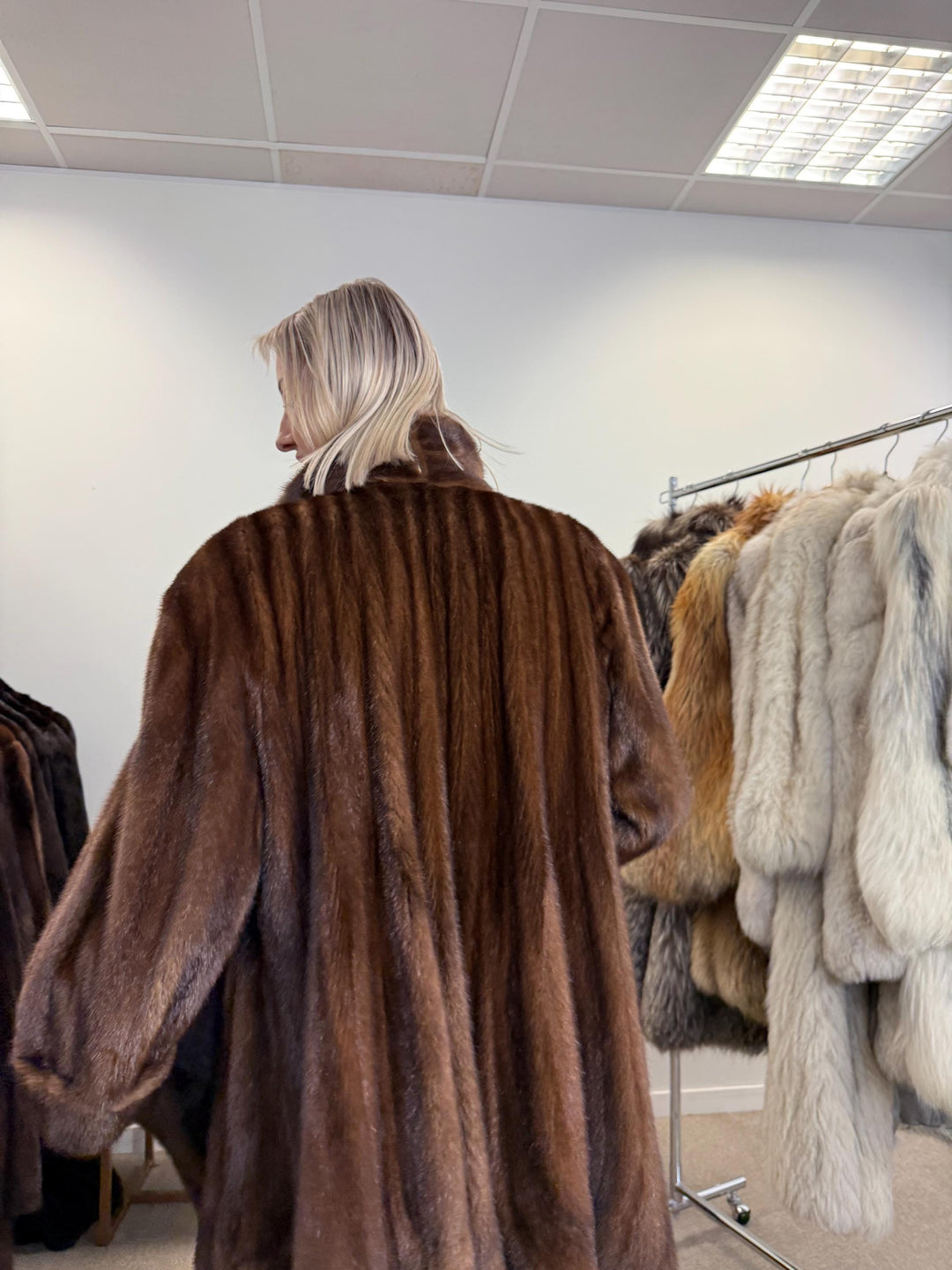 Luxury Swinger Mink Coat, 3XL Size, Brown Mink Fur Coat, Vintage Fur Coat, Long Mink Coat, Women's Fur Coat, Real Mink Fur, Brown Mink Coat