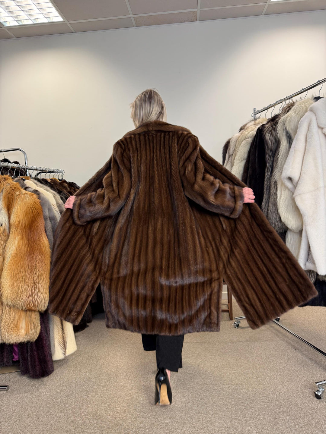 Swinger Mink Fur Coat, Large Size, Long Mink Coat, Vintage Fur Coat, Fur Coat Mink, Mink Coat Women, Luxury Fur Coat, Brown Fur Coat, Mink