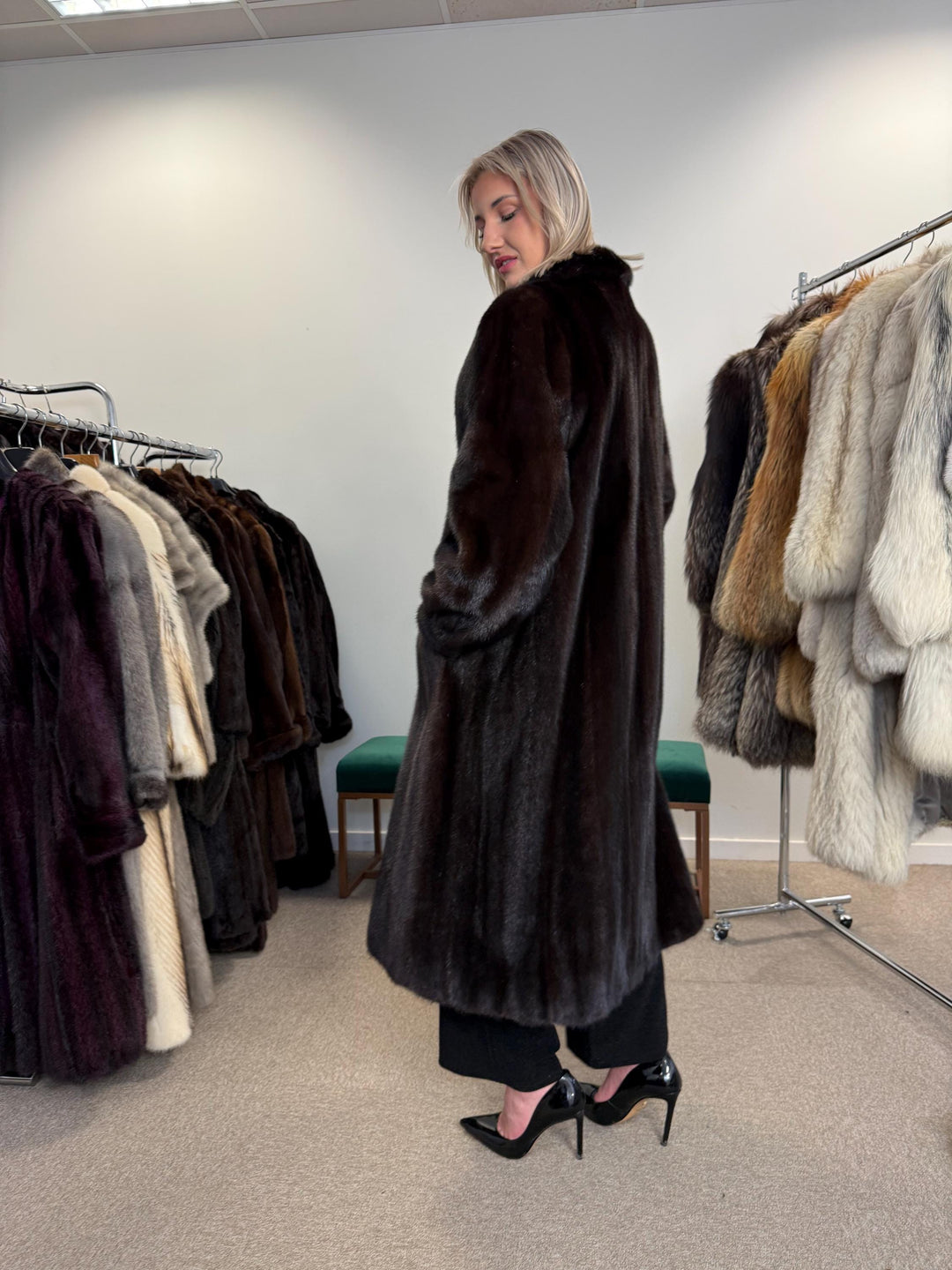 Long Brown Mink Coat, XL Size, Luxury Fur Coat, Real Fur Coat, Full-Length Mink Fur Coat, Brown Mink Fur, Vintage Fur Coat, Women's Fur Coat