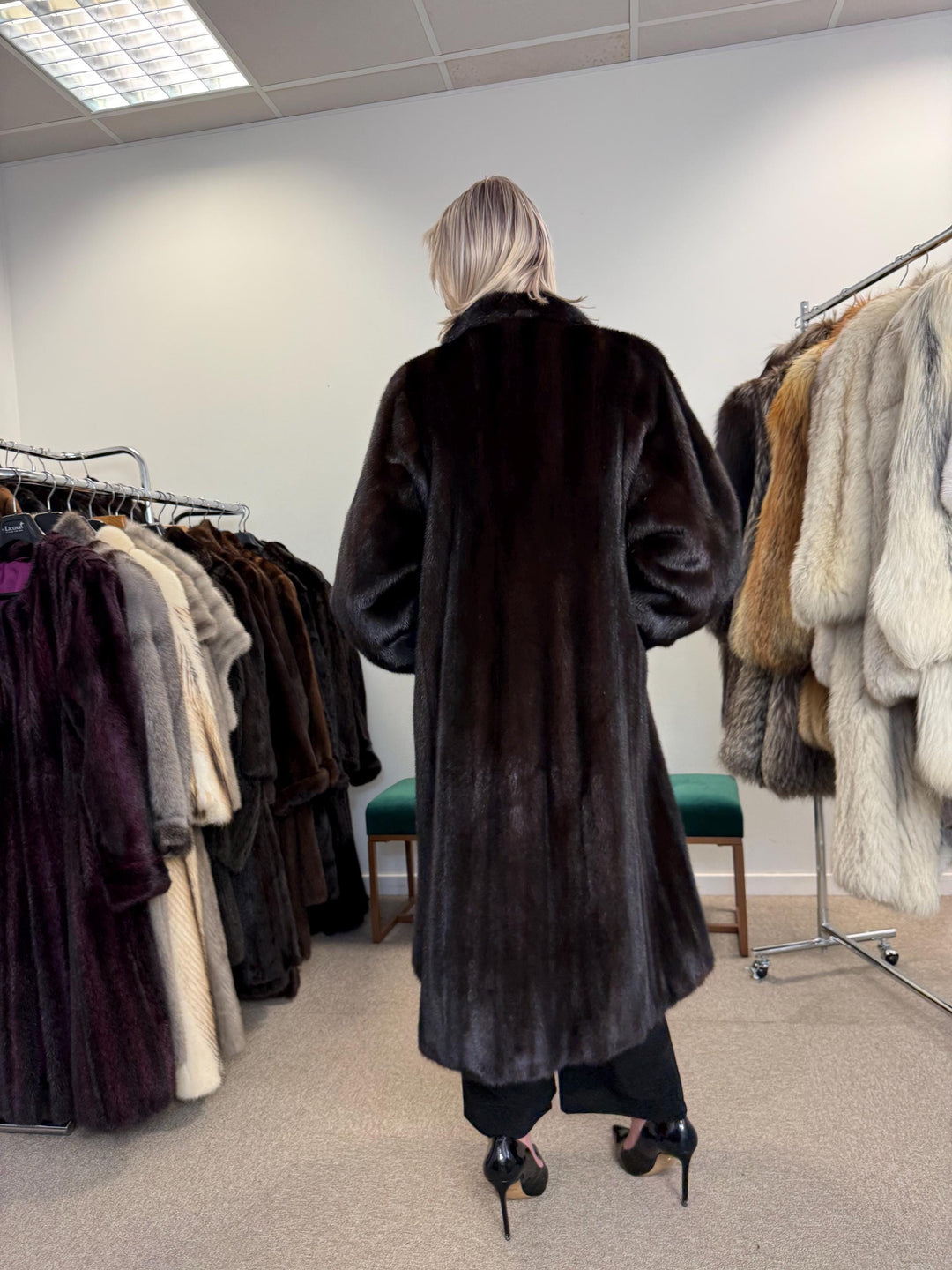 Long Brown Mink Coat, XL Size, Luxury Fur Coat, Real Fur Coat, Full-Length Mink Fur Coat, Brown Mink Fur, Vintage Fur Coat, Women's Fur Coat