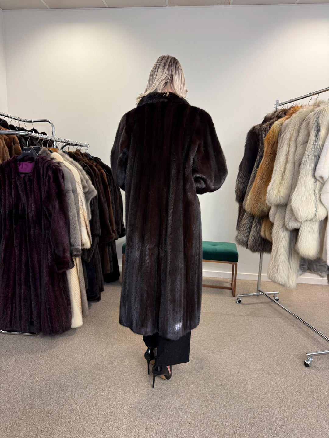 Long Brown Mink Coat, XL Size, Luxury Fur Coat, Real Fur Coat, Full-Length Mink Fur Coat, Brown Mink Fur, Vintage Fur Coat, Women's Fur Coat