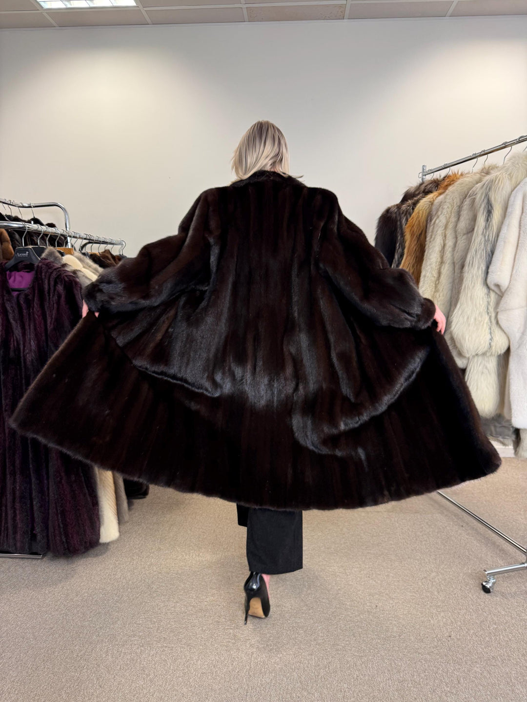 Long Brown Mink Coat, XL Size, Luxury Fur Coat, Real Fur Coat, Full-Length Mink Fur Coat, Brown Mink Fur, Vintage Fur Coat, Women's Fur Coat