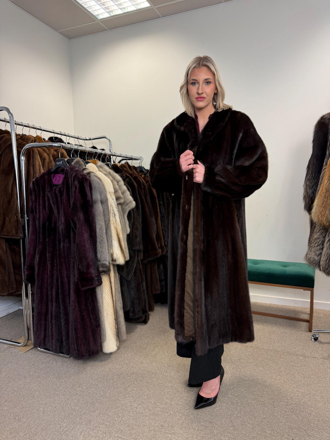 Long Brown Mink Coat, XL Size, Luxury Fur Coat, Real Fur Coat, Full-Length Mink Fur Coat, Brown Mink Fur, Vintage Fur Coat, Women's Fur Coat