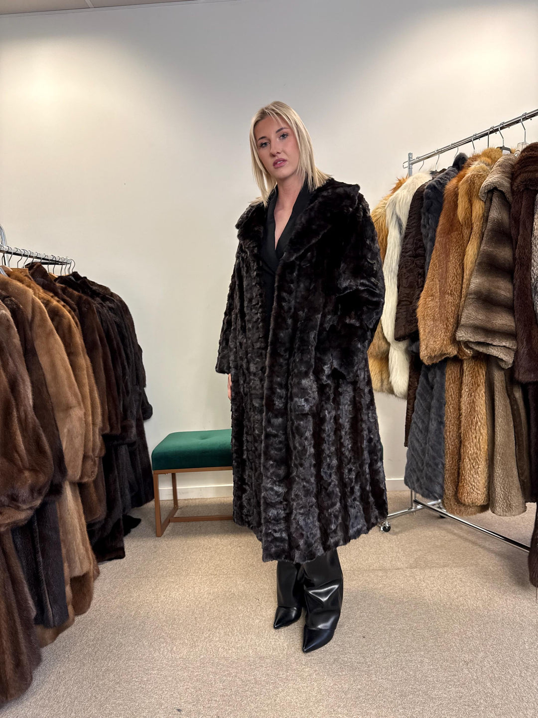 Brown Mink Fur Coat, L/XL Size, Mink Coat, Real Fur Coat, Fur Coat Mink, Selected Mink Coat, Fur Coats, Mink Fur Coat, Brown Mink, Long Coat