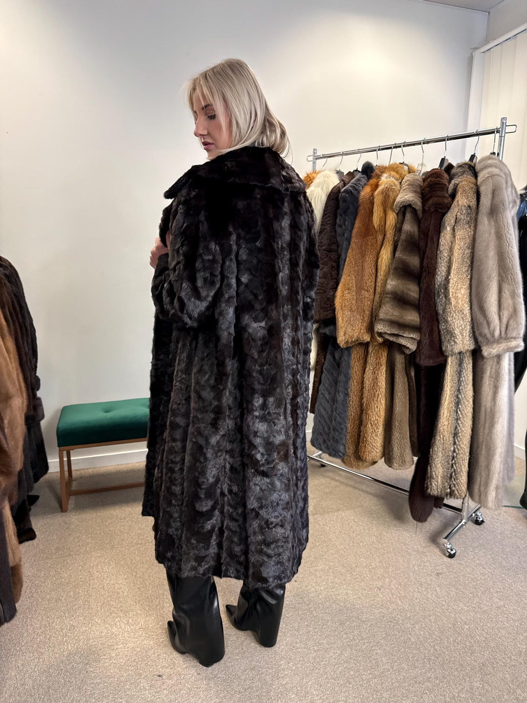 Brown Mink Fur Coat, L/XL Size, Mink Coat, Real Fur Coat, Fur Coat Mink, Selected Mink Coat, Fur Coats, Mink Fur Coat, Brown Mink, Long Coat