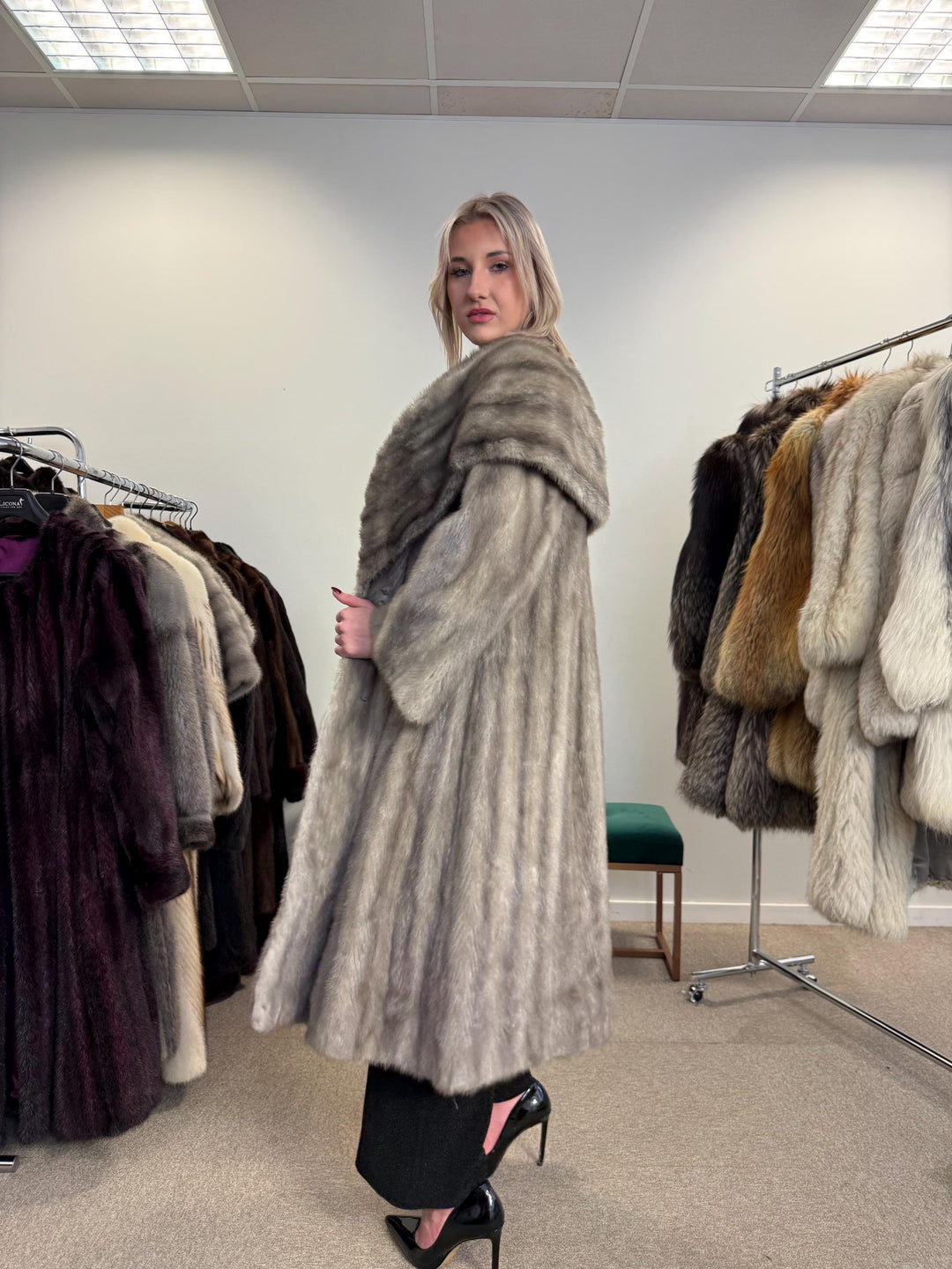 Grey Mink Fur Coat, XL Size, Luxury Fur Coat, Long Fur Coat, Real Mink Fur, Vintage Fur Coat, Women's Fur Coat, Grey Fur Coat, Fur Coat Mink