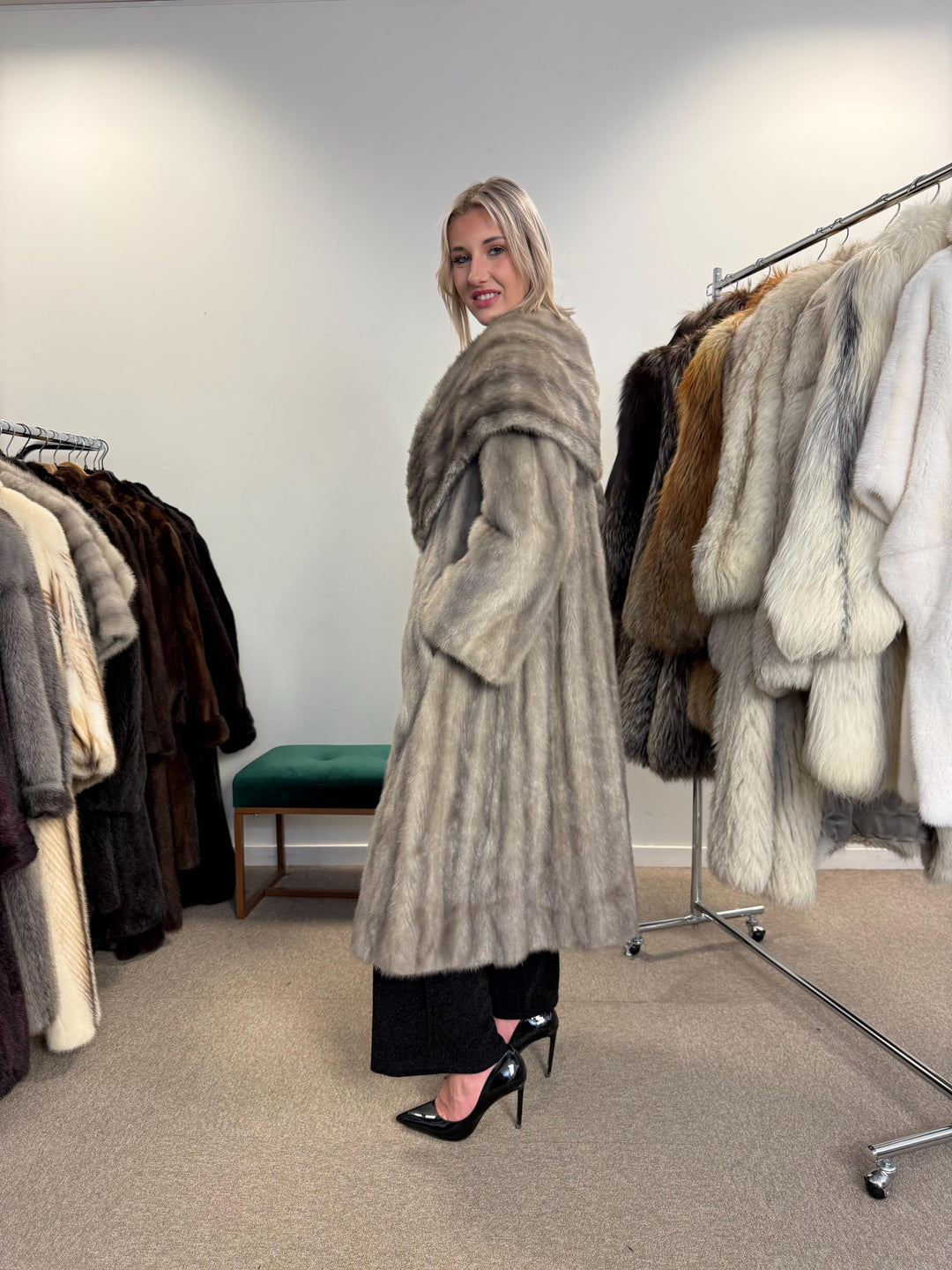 Grey Mink Fur Coat, XL Size, Luxury Fur Coat, Long Fur Coat, Real Mink Fur, Vintage Fur Coat, Women's Fur Coat, Grey Fur Coat, Fur Coat Mink