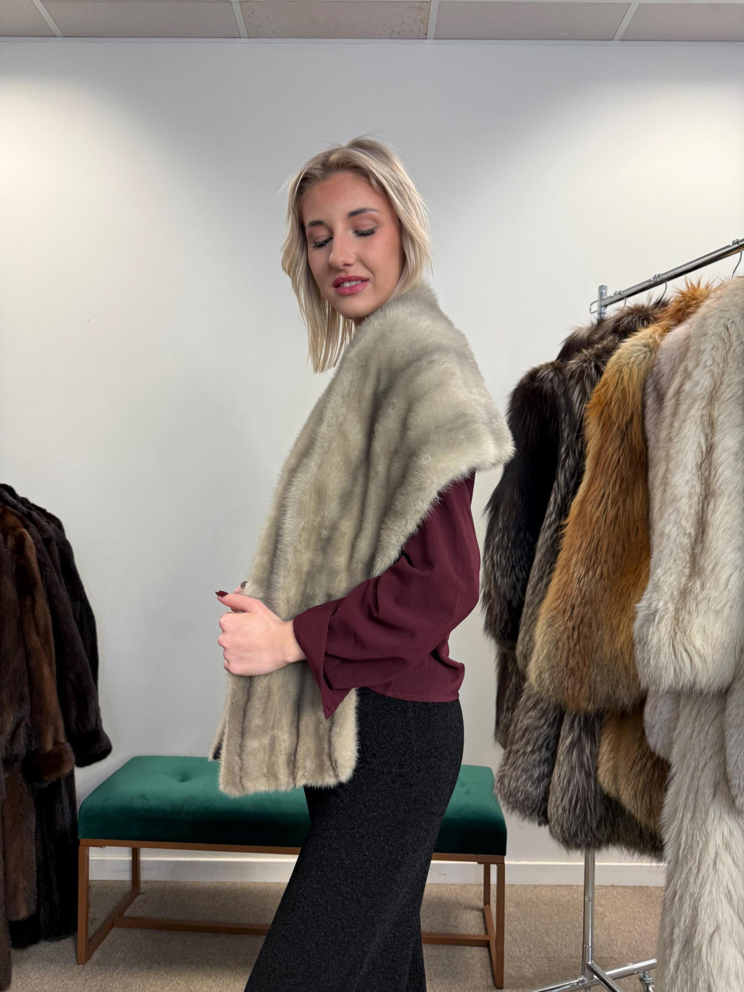 Grey Mink Shawl, Vintage Fur Shawl, Real Fur Shawl, Grey Mink Fur, Real Mink Fur, Mink Fur, Grey Mink, Fur Shawl, Mink Shawl Grey, Vintage