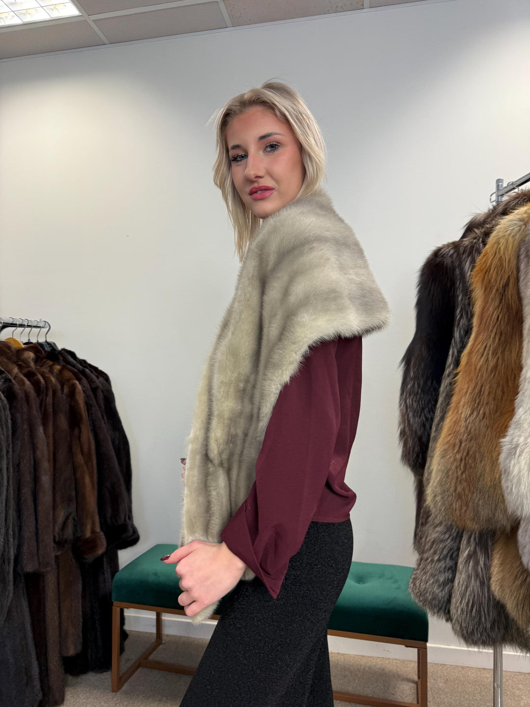 Grey Mink Shawl, Vintage Fur Shawl, Real Fur Shawl, Grey Mink Fur, Real Mink Fur, Mink Fur, Grey Mink, Fur Shawl, Mink Shawl Grey, Vintage