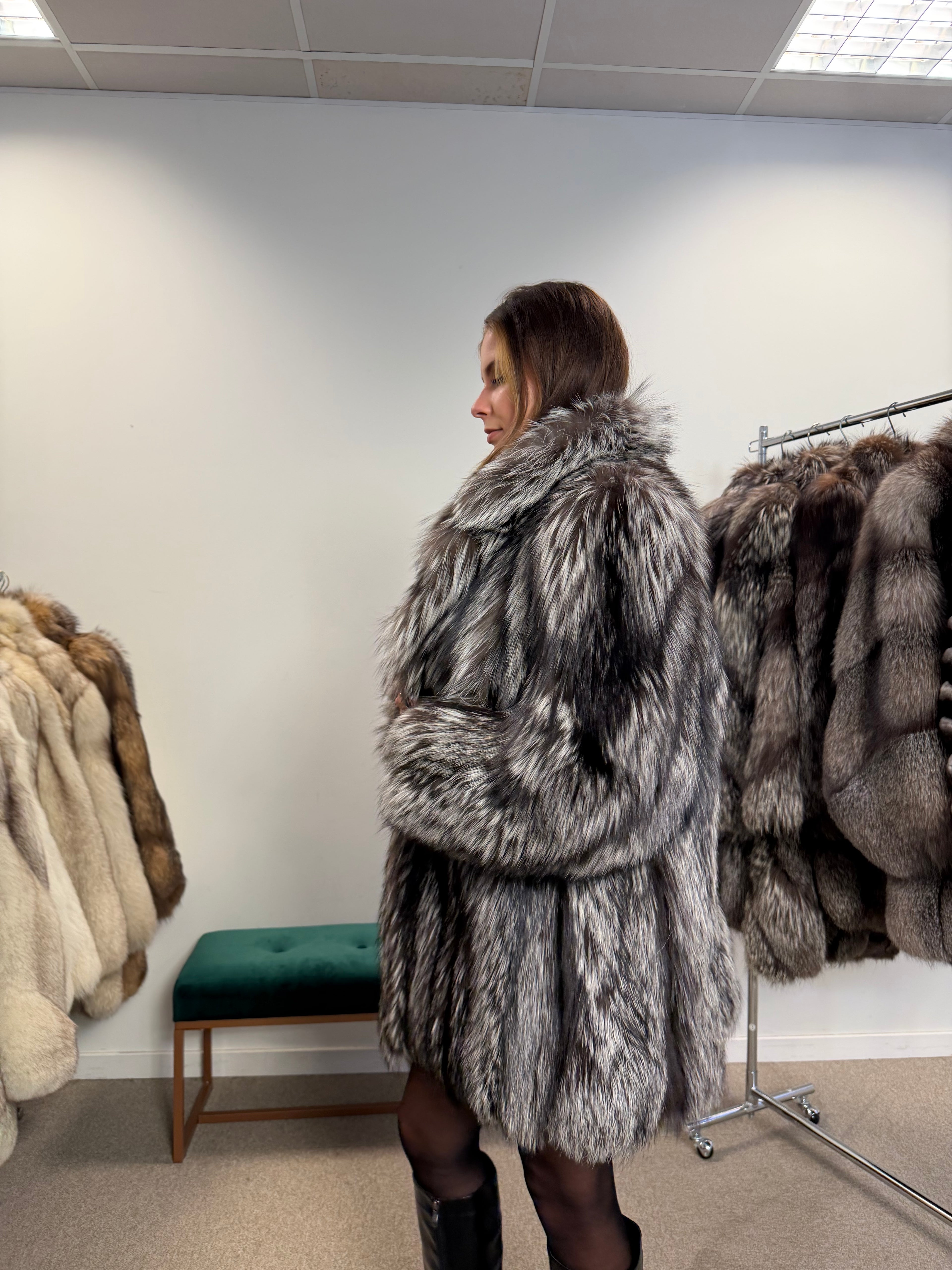 Silver Fox Fur Coat, Medium Size, Real Silver Fox Fur, Luxury Fur Coat, Women's Fur Coat, Vintage Fur Coat, Full Fur Coat