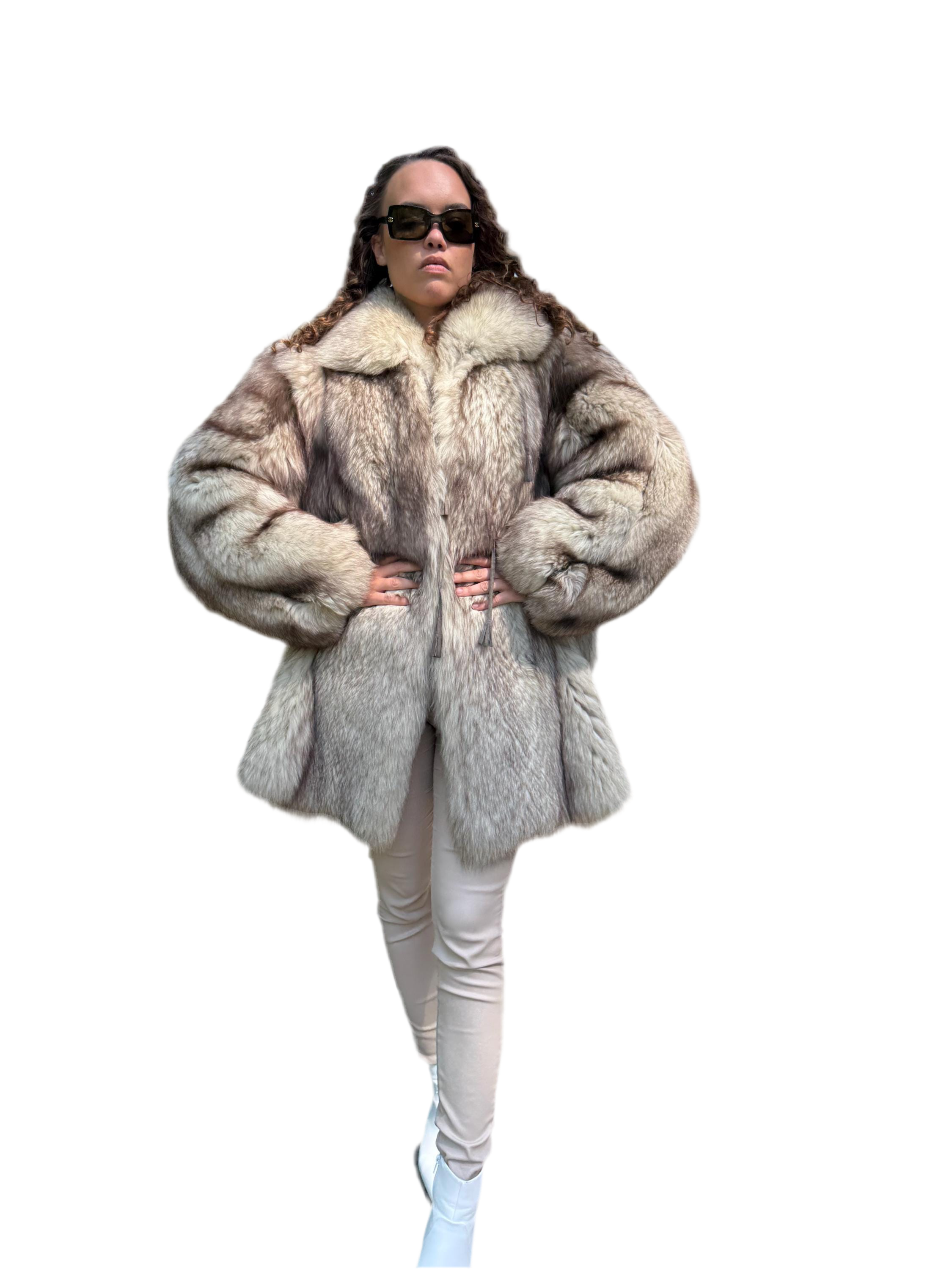 Soft and Fluffy Fur, Real Fox Fur, Warm Vintage Winter Coat, Good Condition, Real Elegant White Fox Fur Coat